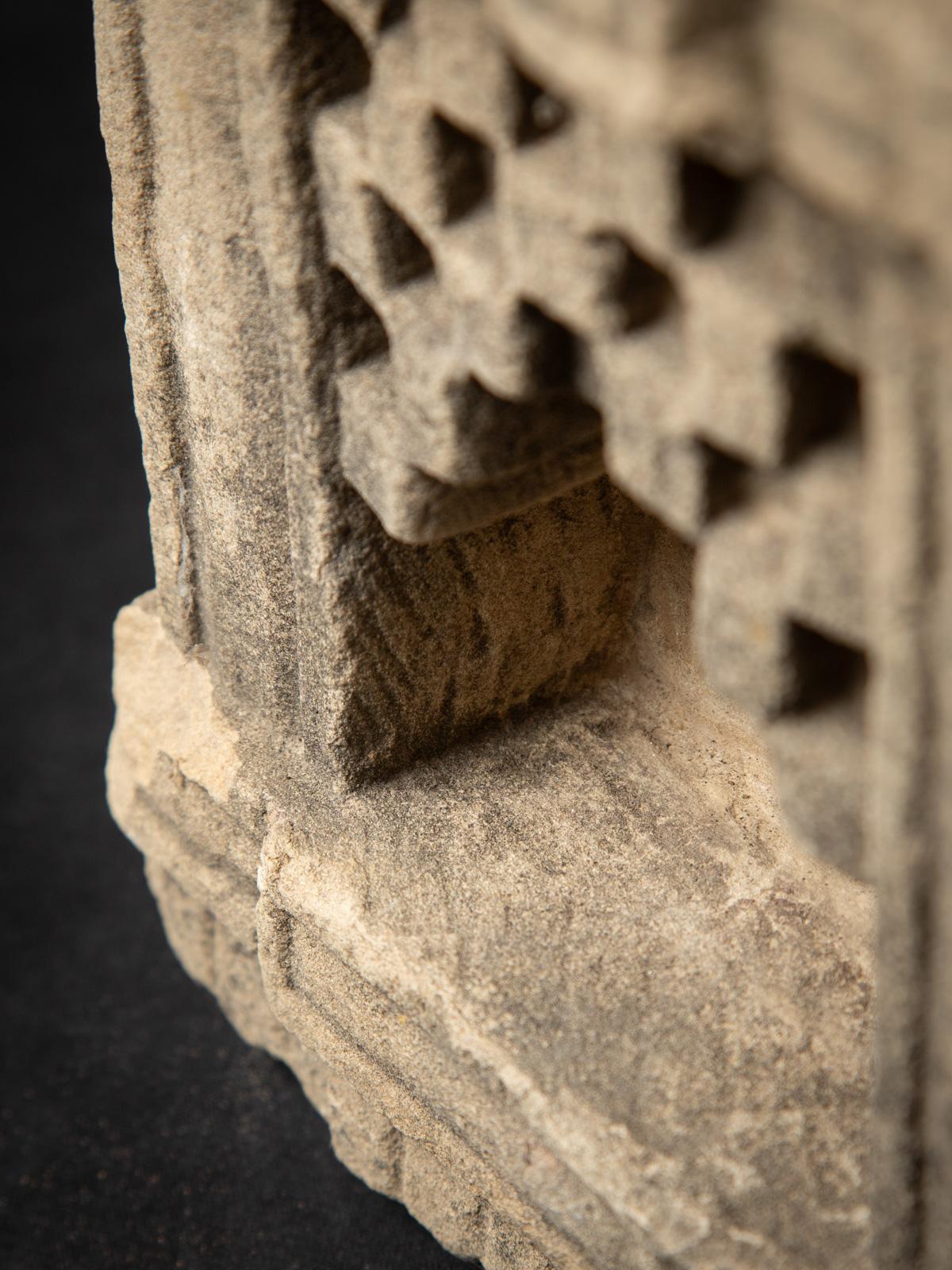 temple ancien d'Inde du 19ème siècle  OriginalBuddhas en vente 12