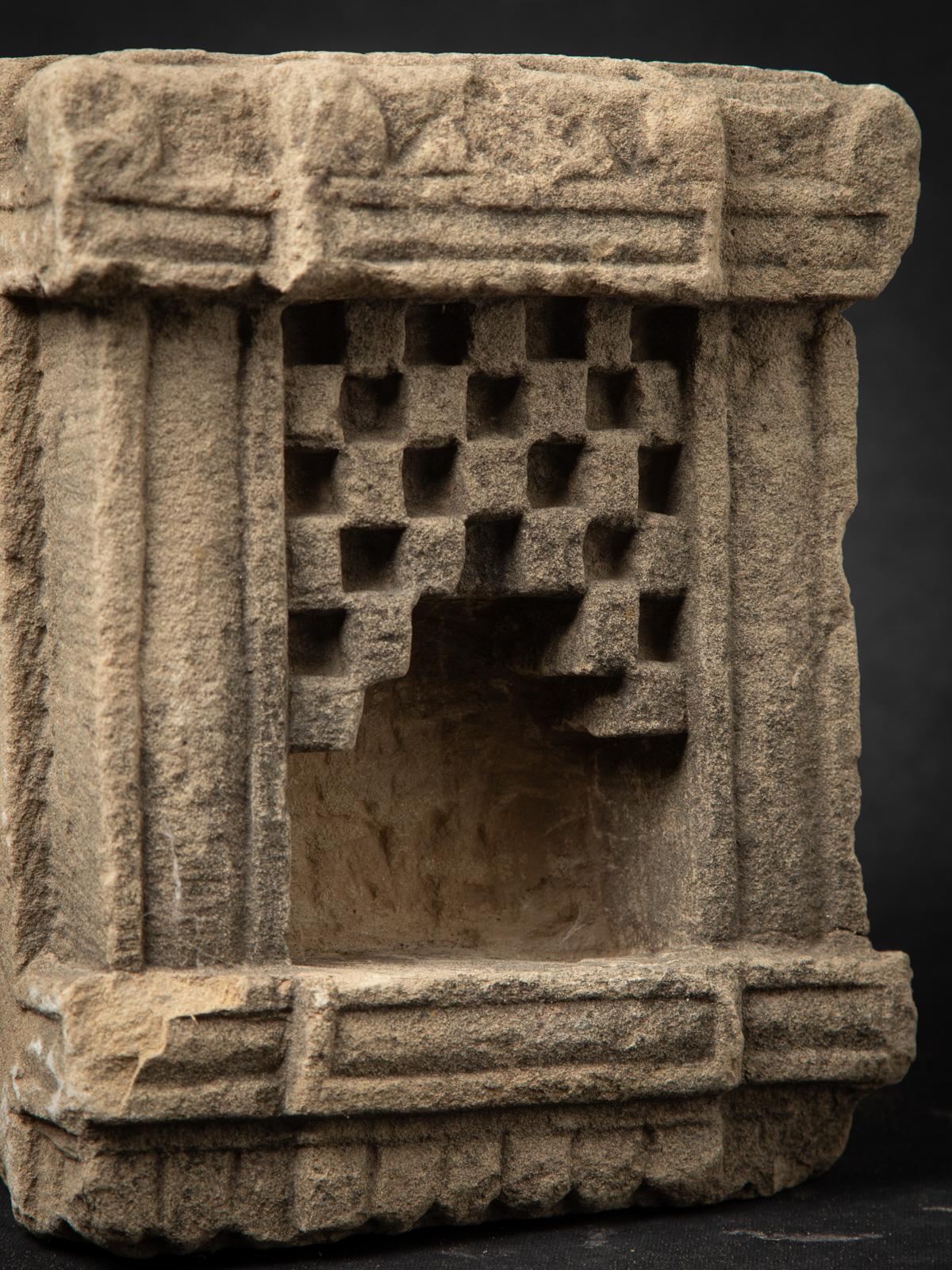 temple ancien d'Inde du 19ème siècle  OriginalBuddhas en vente 1