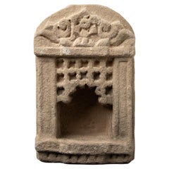 Antico tempio in pietra arenaria dell'India del 19° secolo  Buddha Originali