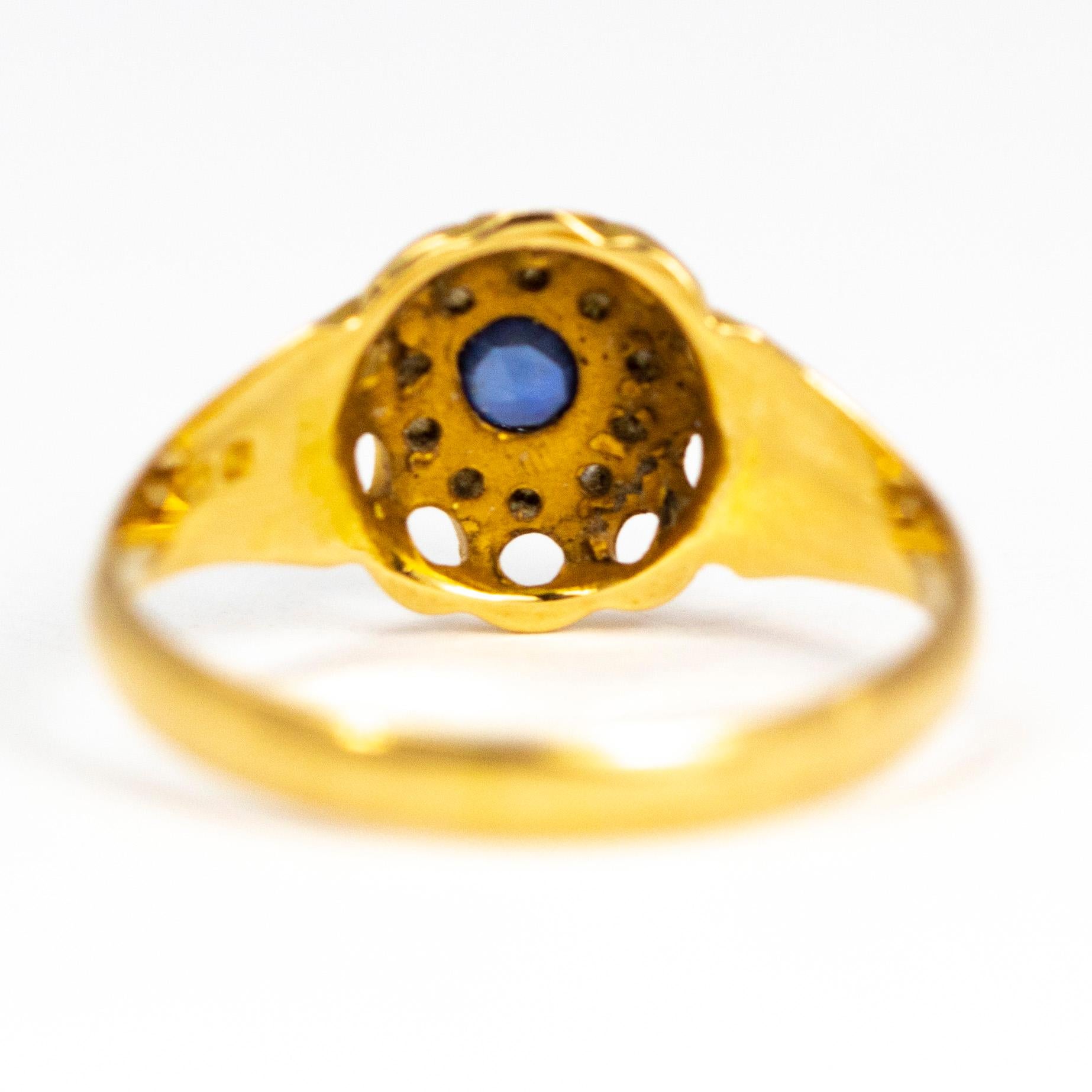 Antique Sapphire and Diamond 18 Carat Gold Cluster Ring In Good Condition For Sale In Chipping Campden, GB