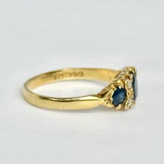 Bague ancienne en or 18 carats avec saphir et diamants