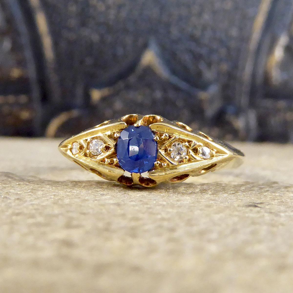 Antique Sapphire and Diamond Boat Ring in 18ct Yellow Gold In Good Condition In Yorkshire, West Yorkshire