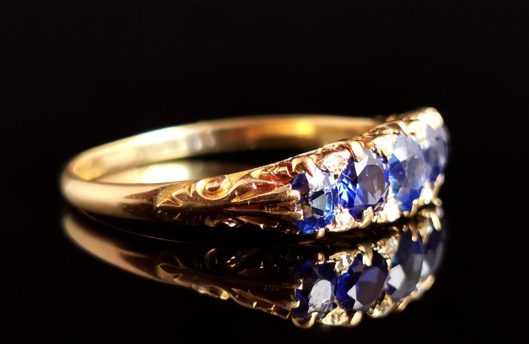 Antique Sapphire and diamond five stone ring, 18k gold, Victorian  In Fair Condition For Sale In NEWARK, GB