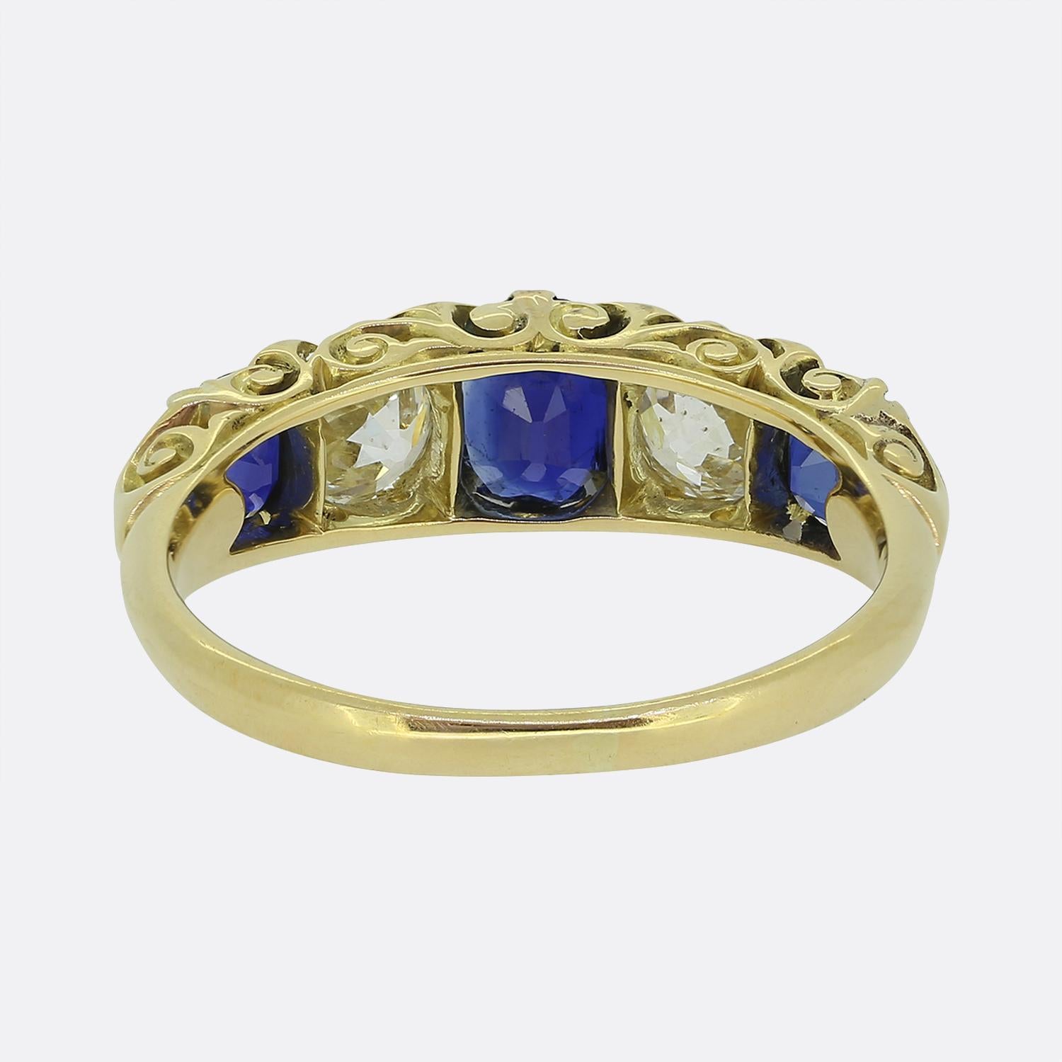 Antique Sapphire and Diamond Five Stone Ring In Good Condition For Sale In London, GB