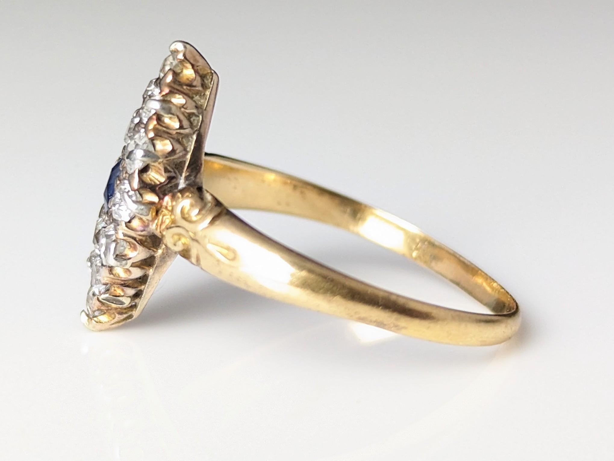 Bague navette victorienne ancienne en or 18 carats avec saphirs et diamants  en vente 4