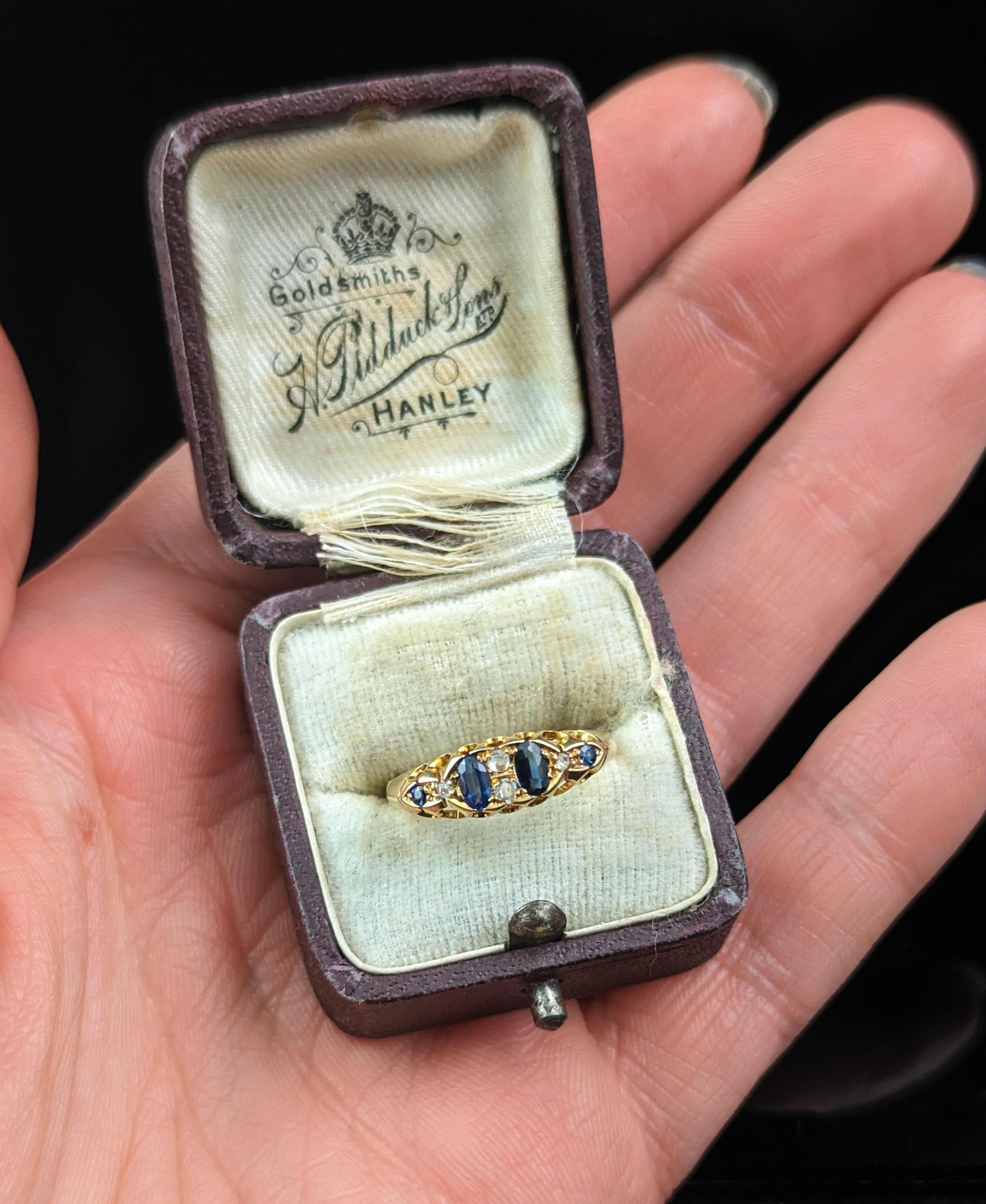 Antiker Saphir- und Diamantring, 18 Karat Gold, edwardianisch  (Ovalschliff) im Angebot