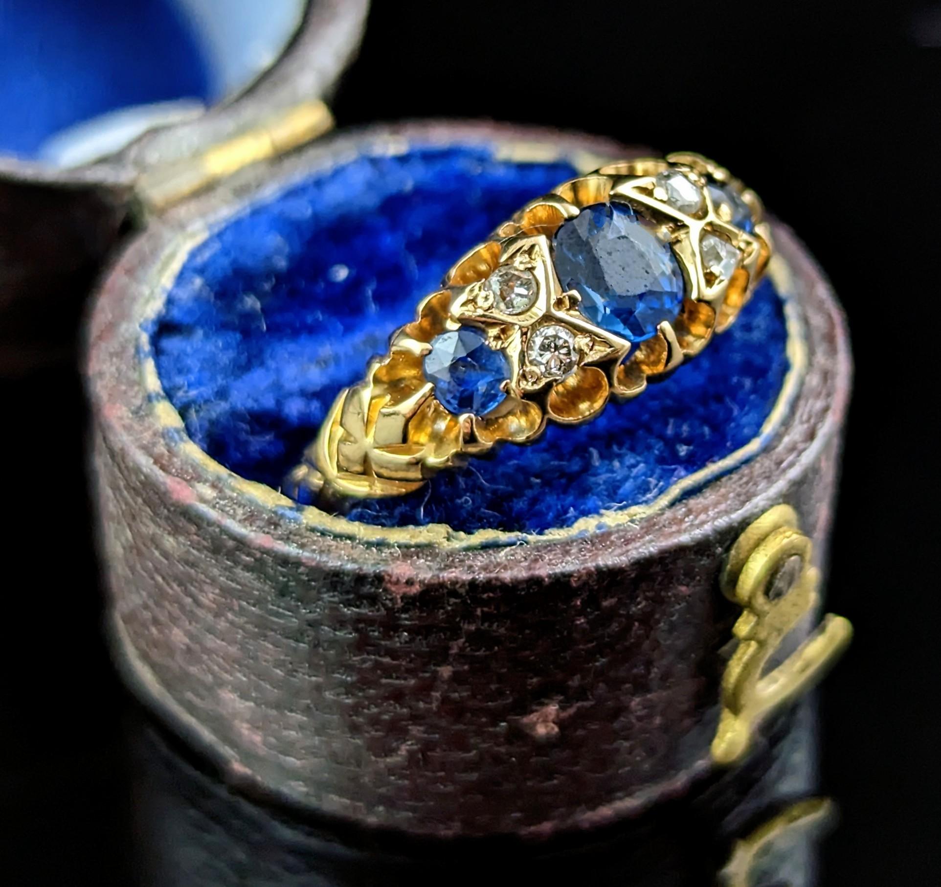 vintage 3 stone sapphire ring