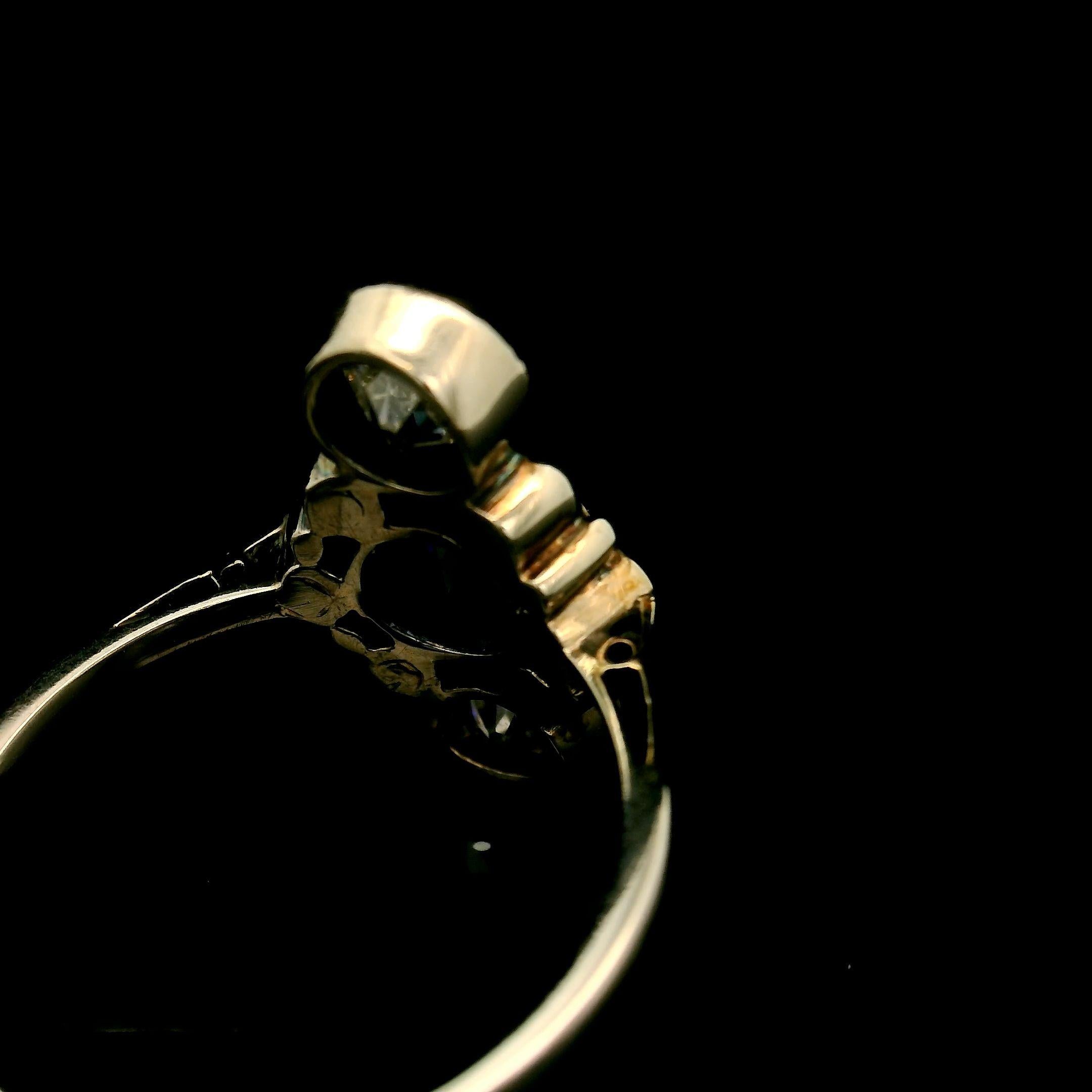 Anello antico con zaffiro e diamante in vendita 2