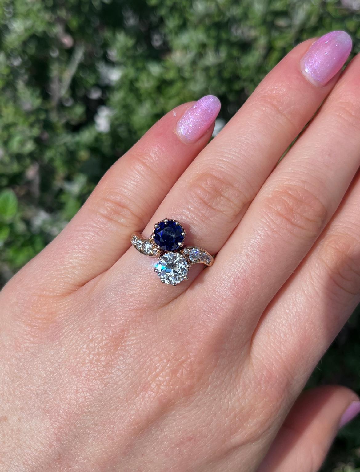 Round Cut Antique Sapphire and Diamond Toi et Moi Ring For Sale