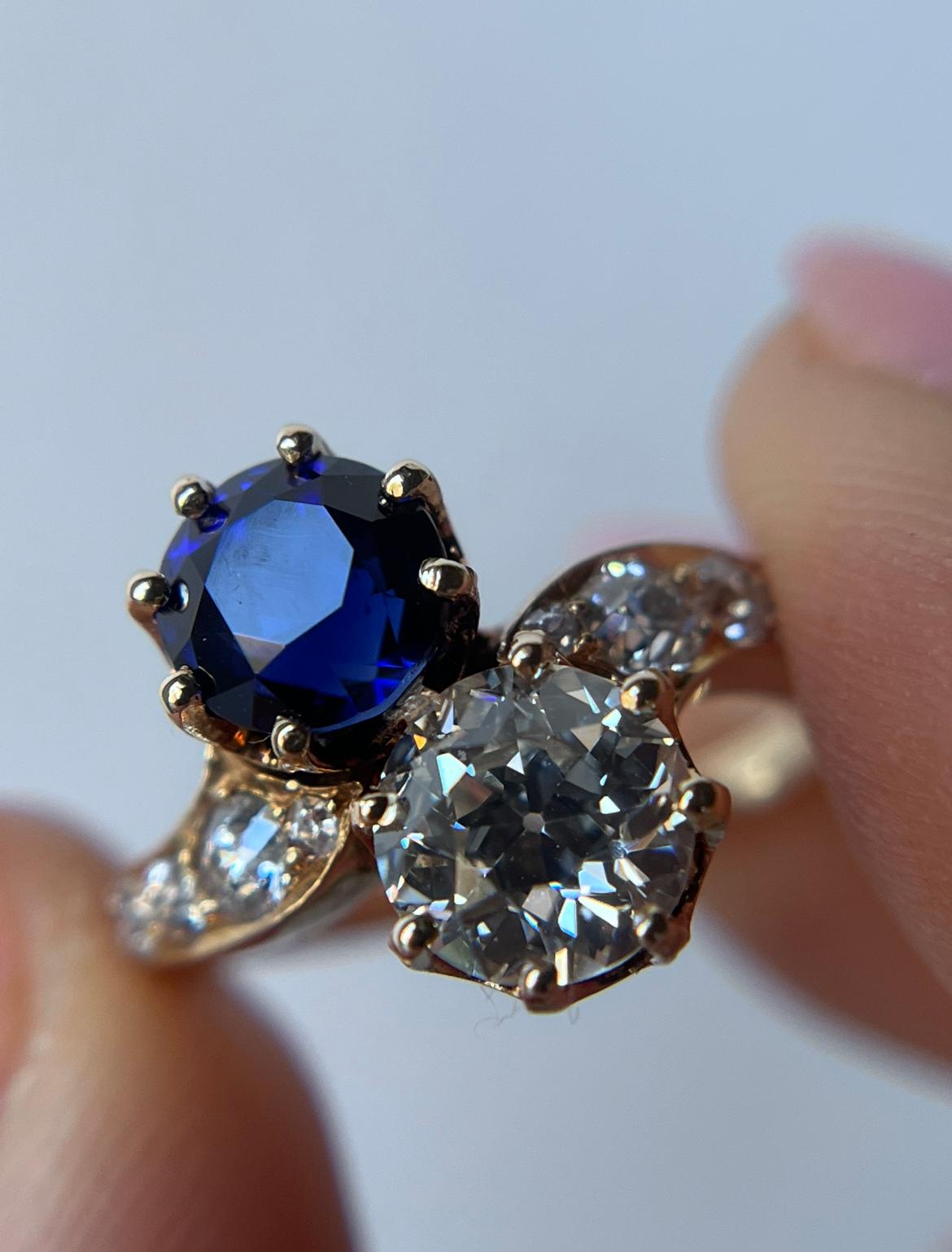 Antique Sapphire and Diamond Toi et Moi Ring In Good Condition For Sale In Houston, TX