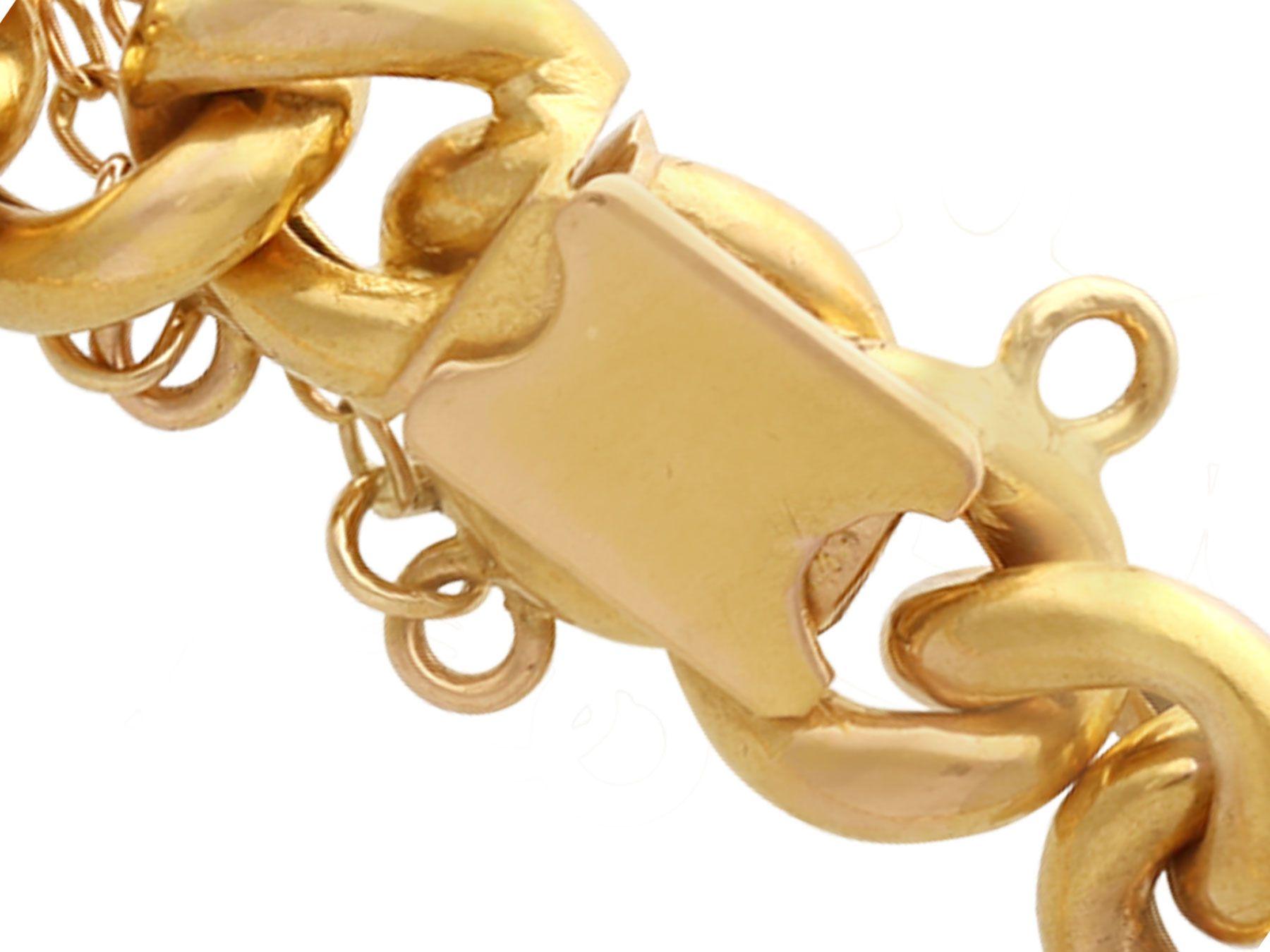 Bracelet ancien en or jaune avec saphirs et diamants en vente 2
