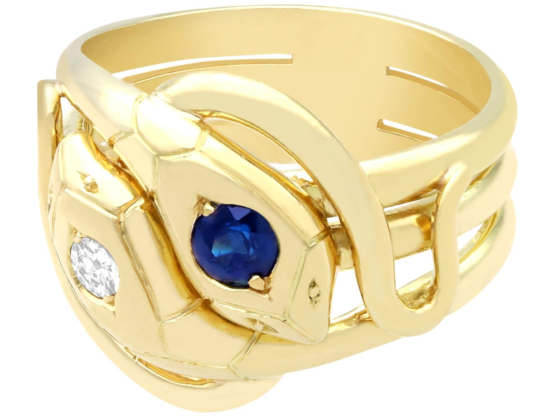 Bague torsadée serpent ancienne en or jaune, saphir et diamants Excellent état - En vente à Jesmond, Newcastle Upon Tyne