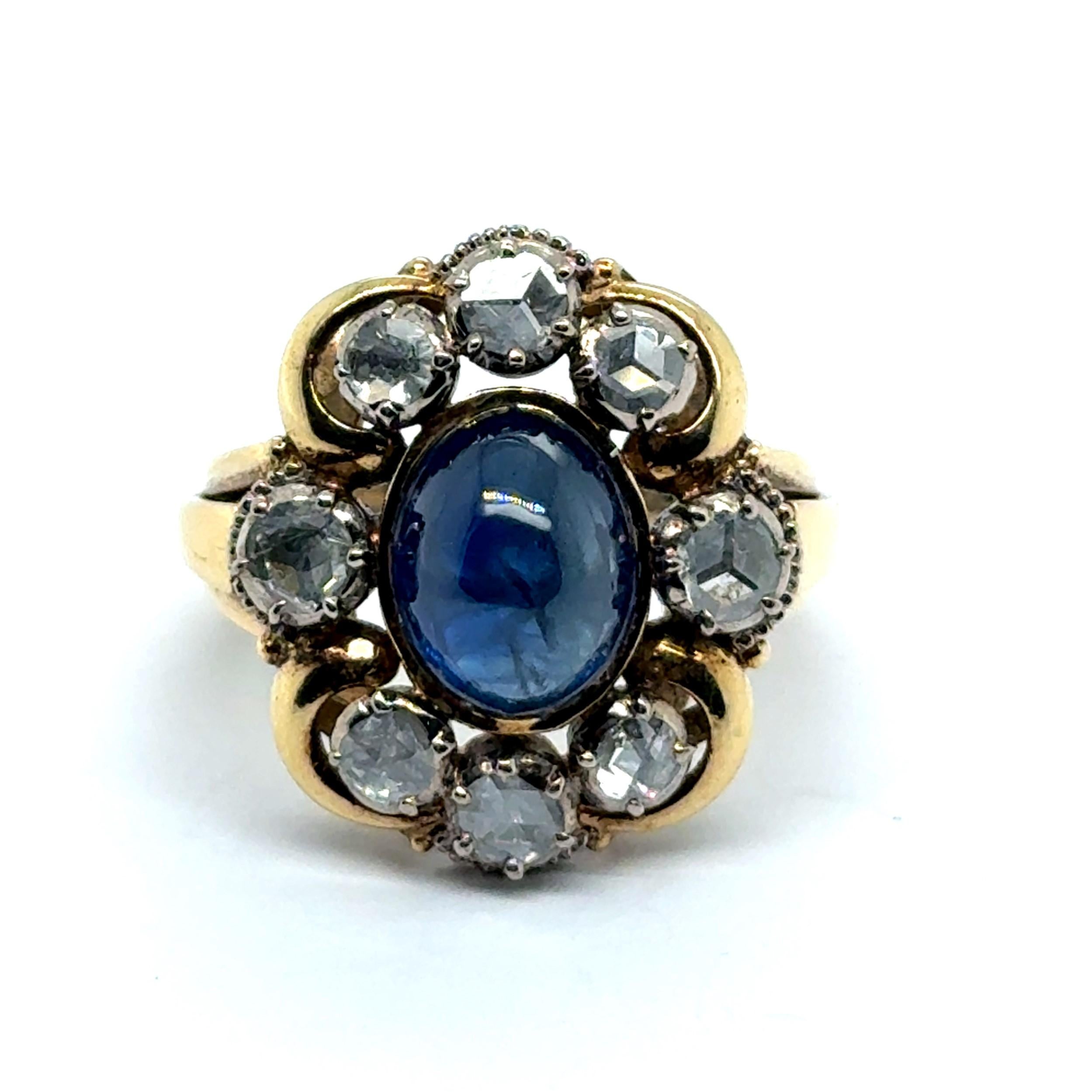 Antiker Saphir und Diamanten Ring in 18 Karat Gelb- und Weißgold (Cabochon)