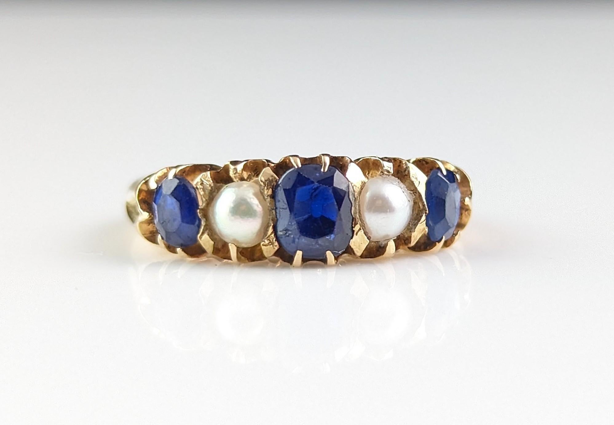 Antique Sapphire and Pearl five stone ring, 18k yellow gold, Victorian  For Sale 10