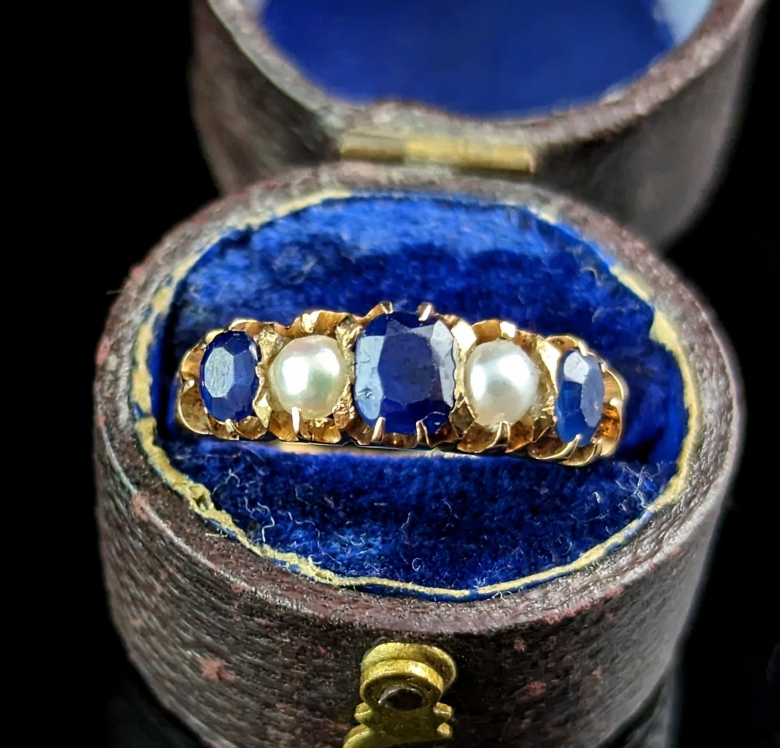 Women's Antique Sapphire and Pearl five stone ring, 18k yellow gold, Victorian  For Sale