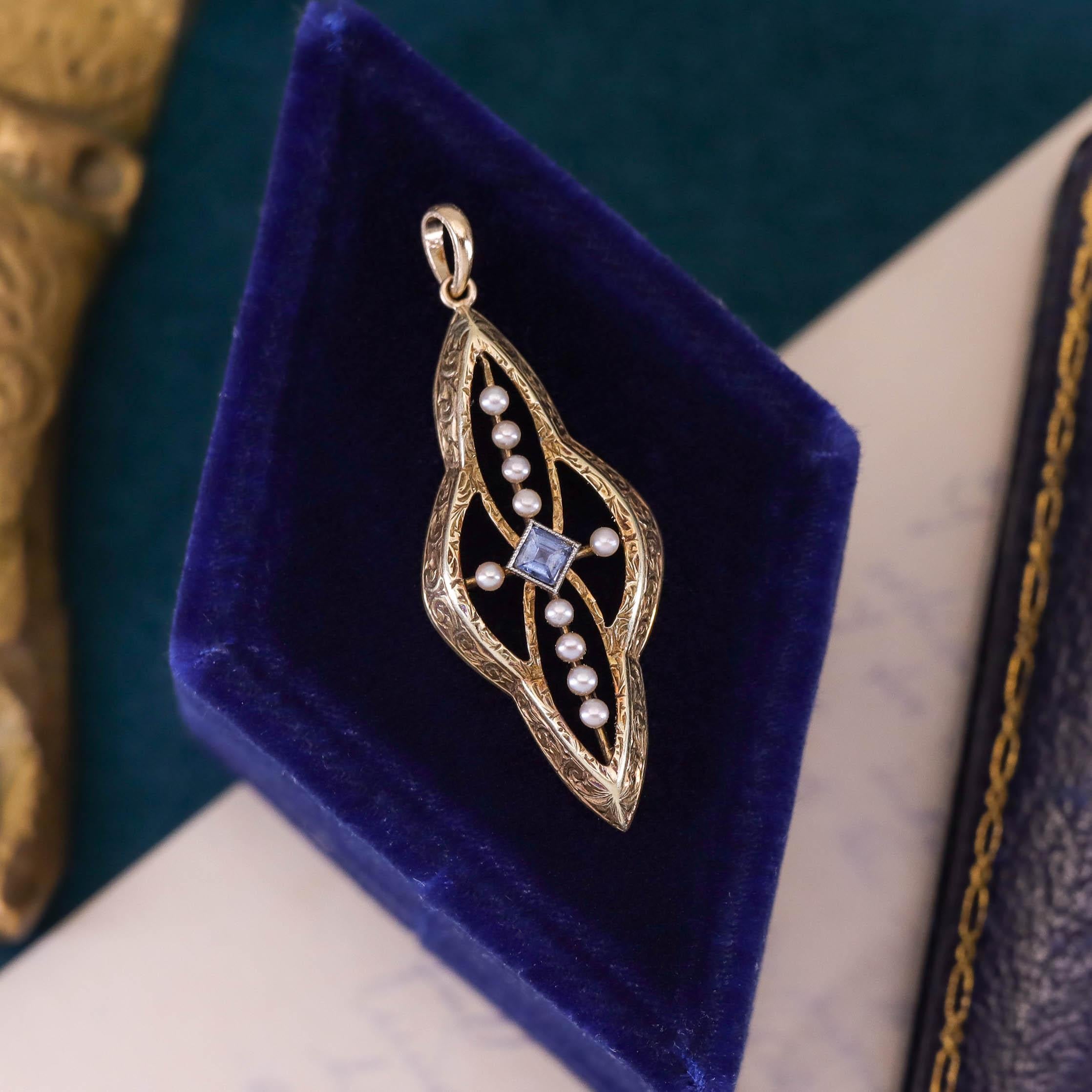 Pendentif ancien en or 14k avec saphir et perle Bon état - En vente à Lewisburg, PA