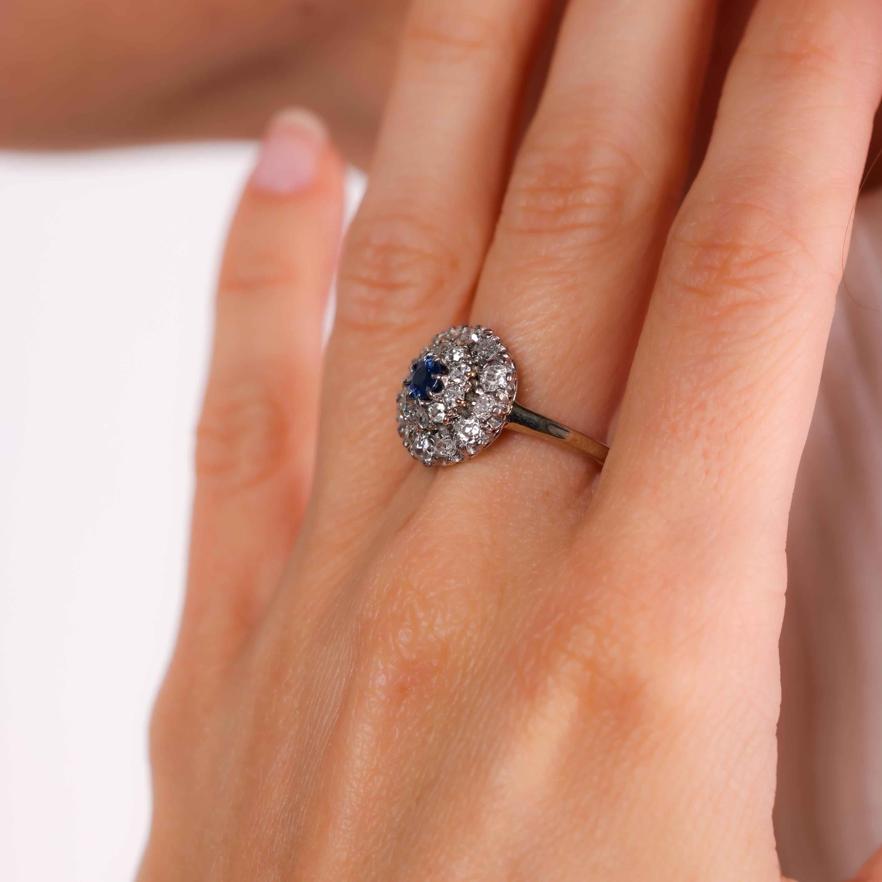Brilliant Cut Antique sapphire diamond 18k yellow gold cluster ring