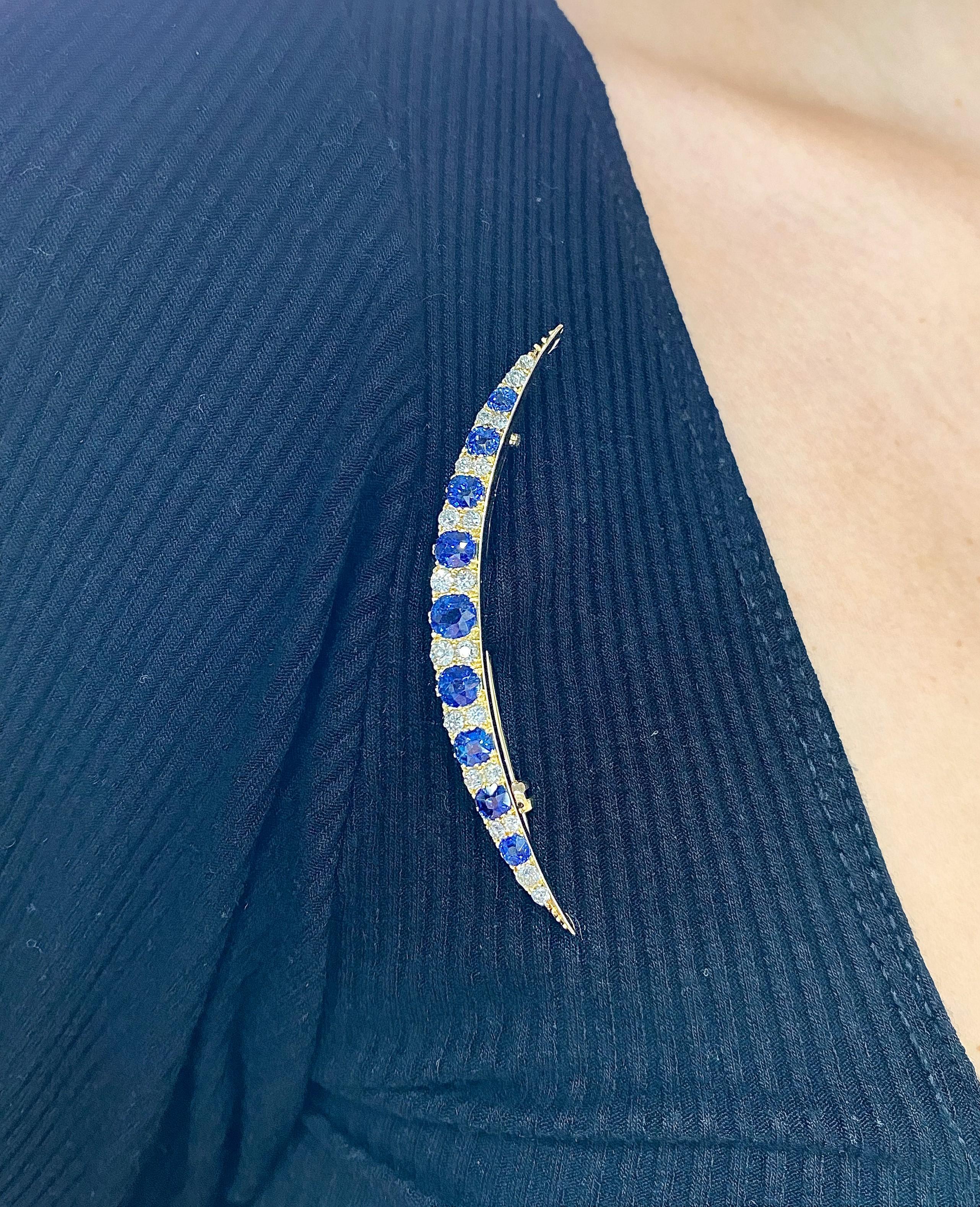 Antique Sapphire, Diamond and Gold Crescent Brooch, Circa 1890 In Good Condition For Sale In London, GB