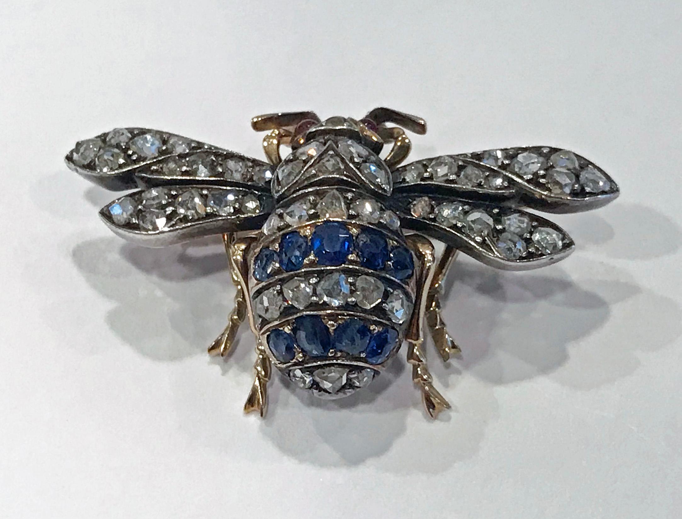 Antique Sapphire Diamond Ruby Bee Brooch im Zustand „Gut“ in Toronto, ON