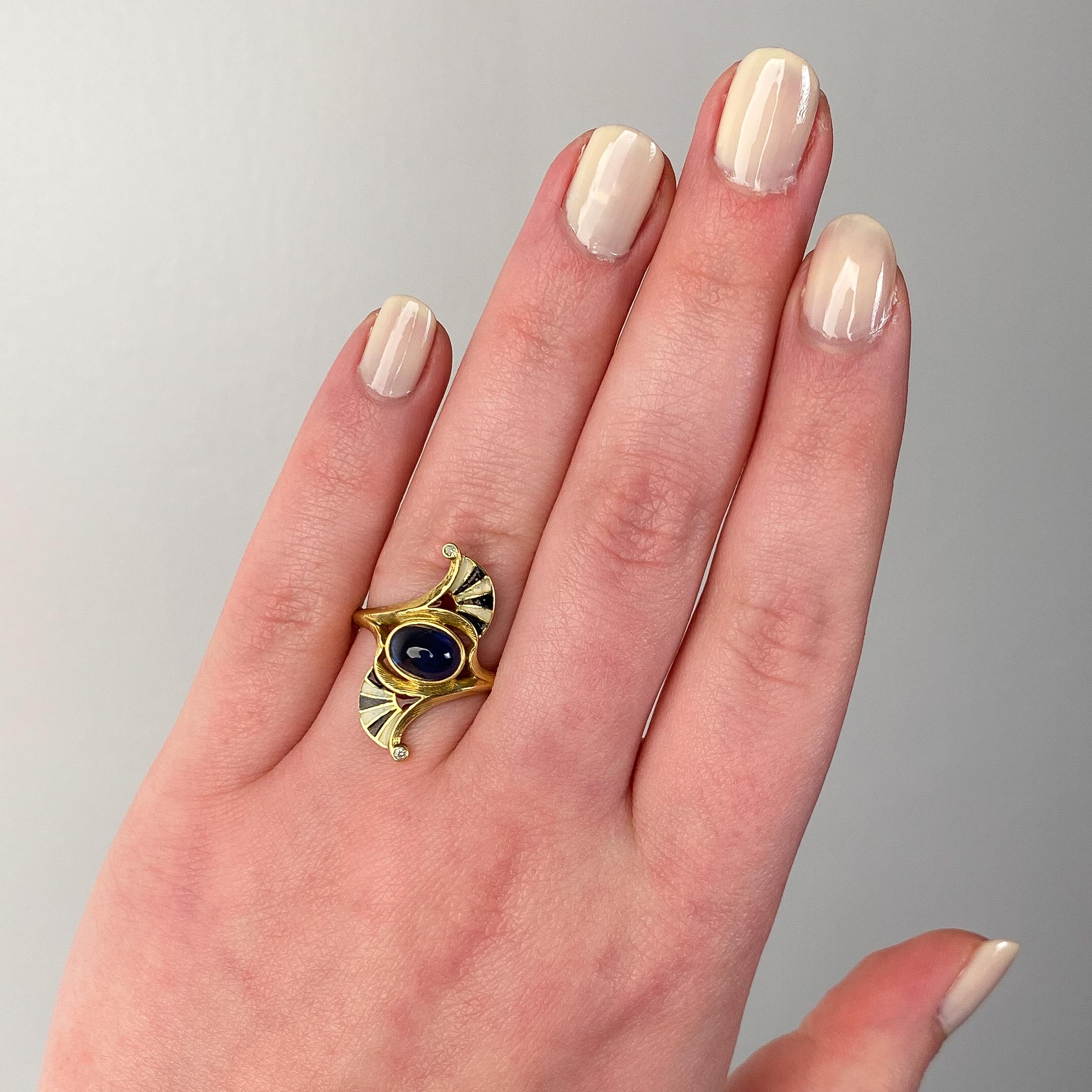 Antique Sapphire & Enamel Ring of 18k Gold In Good Condition For Sale In Lewisburg, PA
