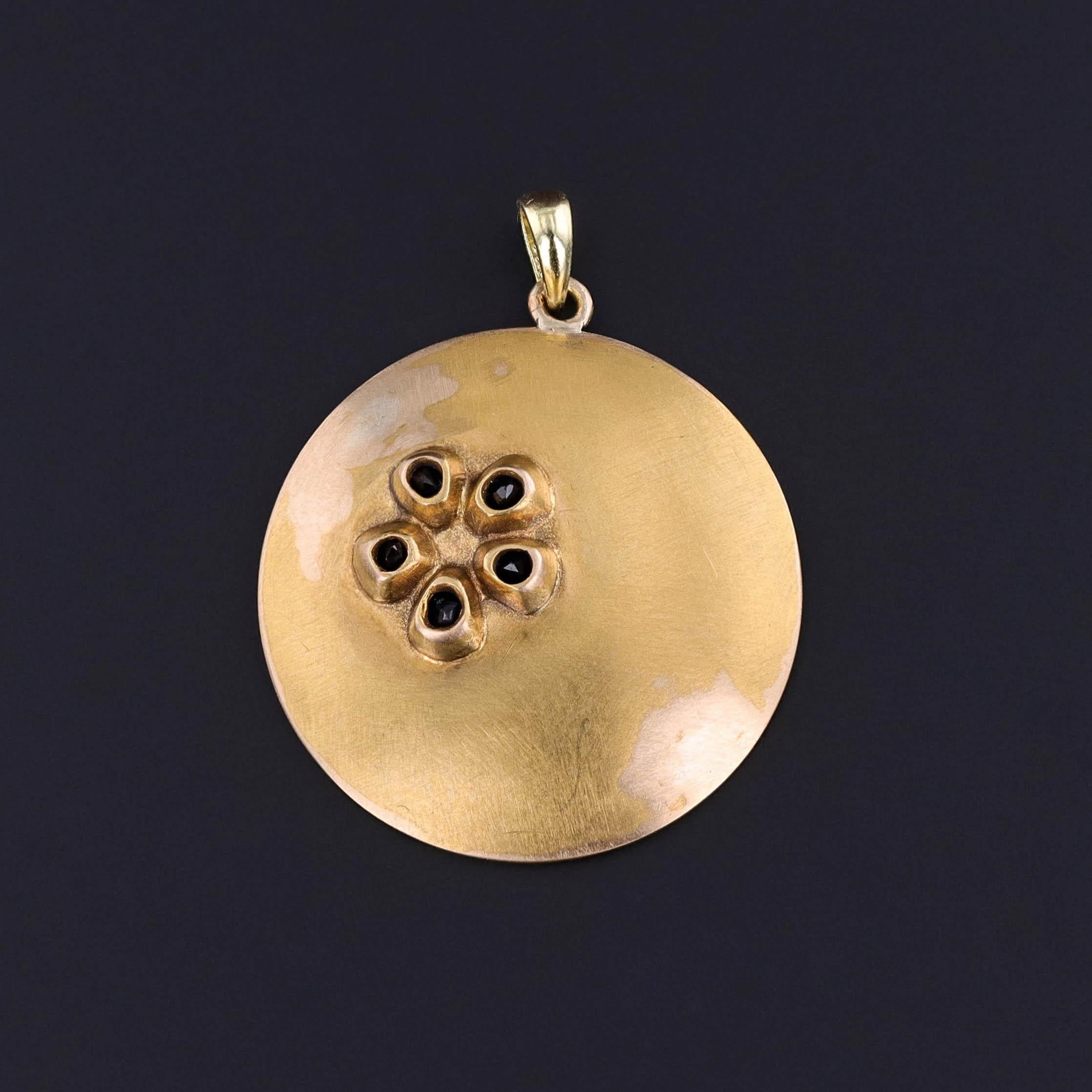 Art Nouveau Antique Sapphire Flower Pendant of 18k Gold For Sale