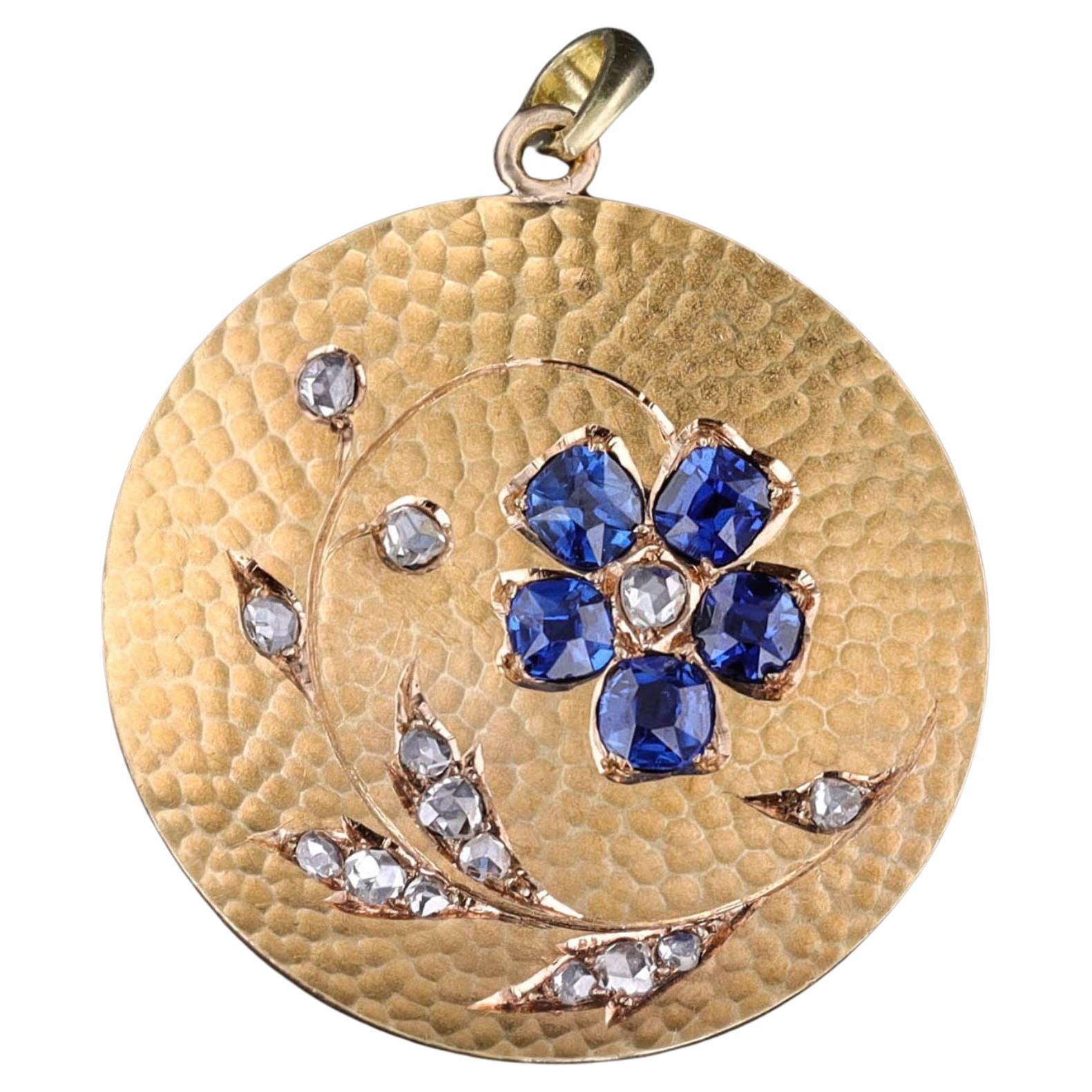 Antiker Saphir-Blumenanhänger aus 18 Karat Gold