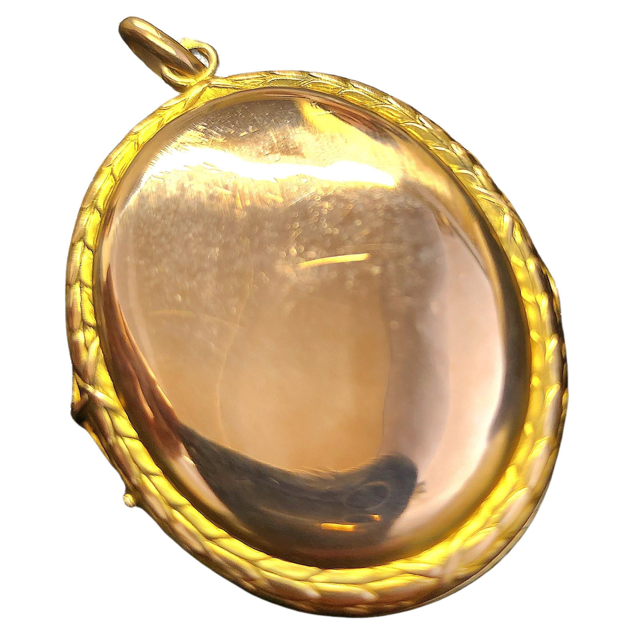 Antiker Saphir-Gold-Medaillon-Anhänger im Angebot 4