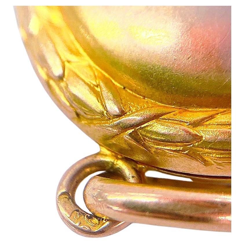 Antiker Saphir-Gold-Medaillon-Anhänger im Angebot 3