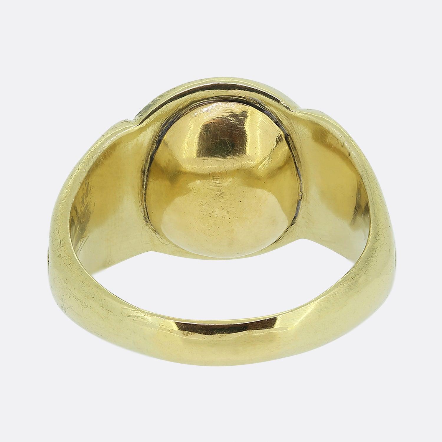 Antique Sapphire Intaglio Signet Ring In Good Condition In London, GB