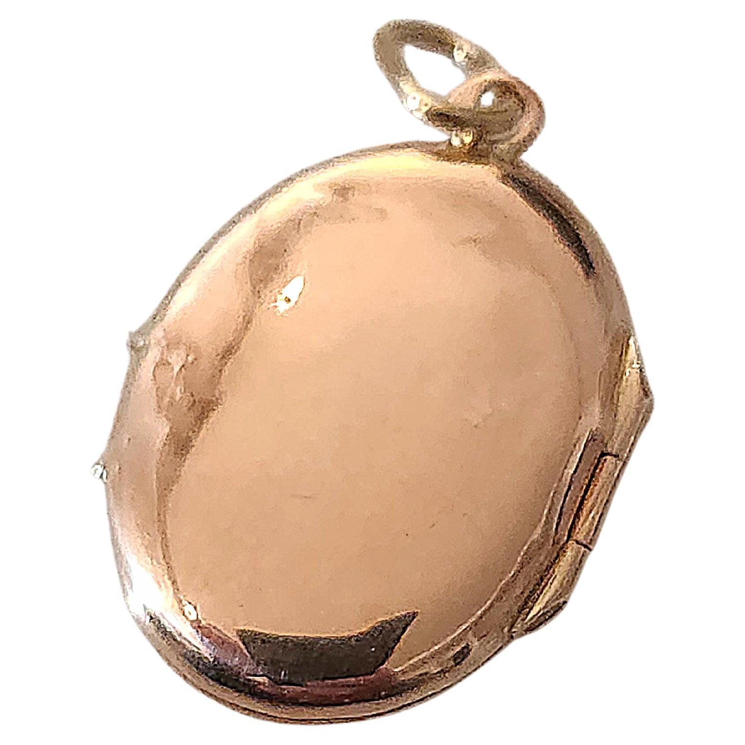 Antique sapphire Ruby Emerald Russian Gold Locket Pendant im Zustand „Gut“ im Angebot in Cairo, EG