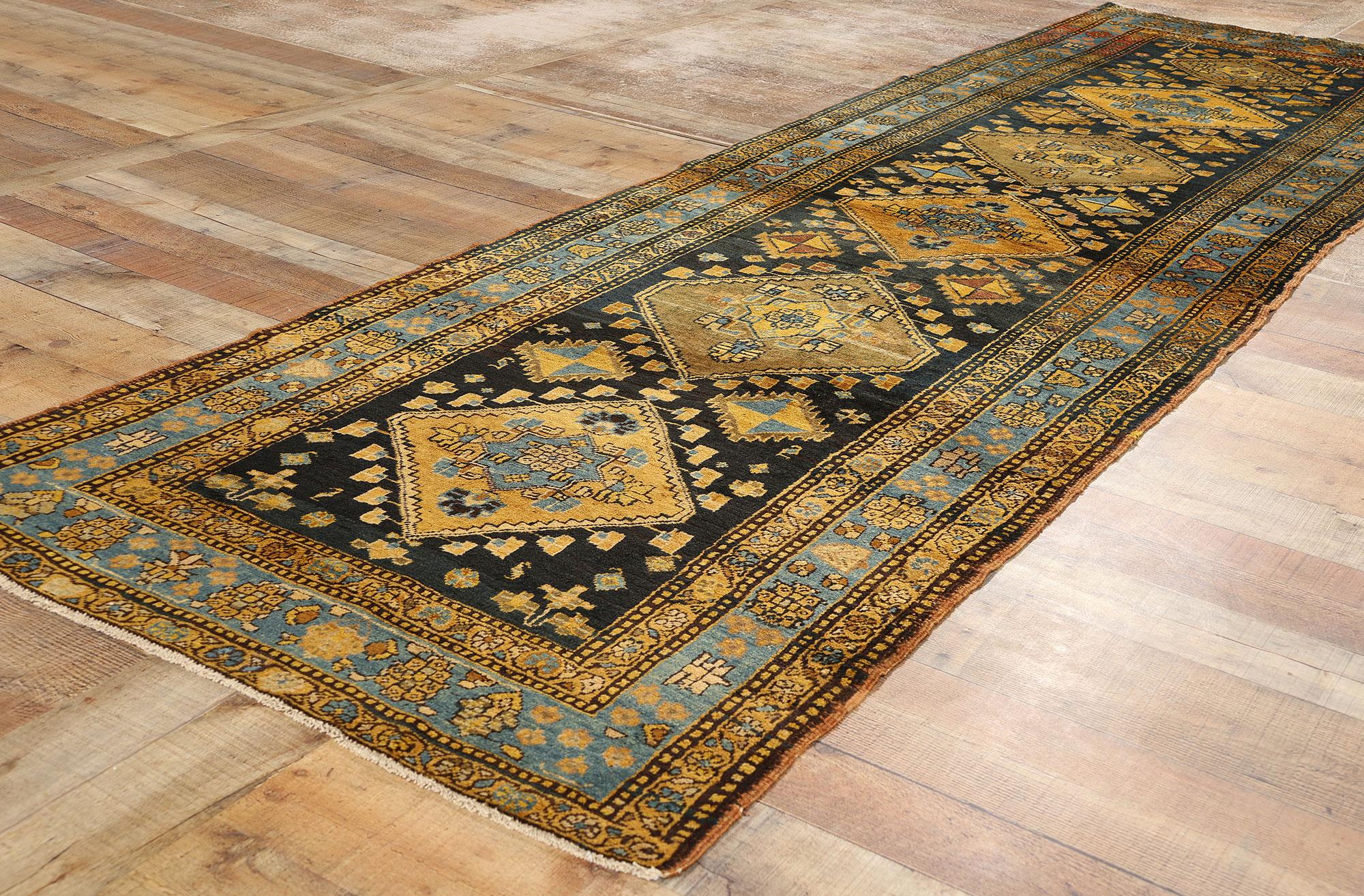 Antique Persian Sarab Rug Runner, 03'05 x 11'06 In Good Condition For Sale In Dallas, TX