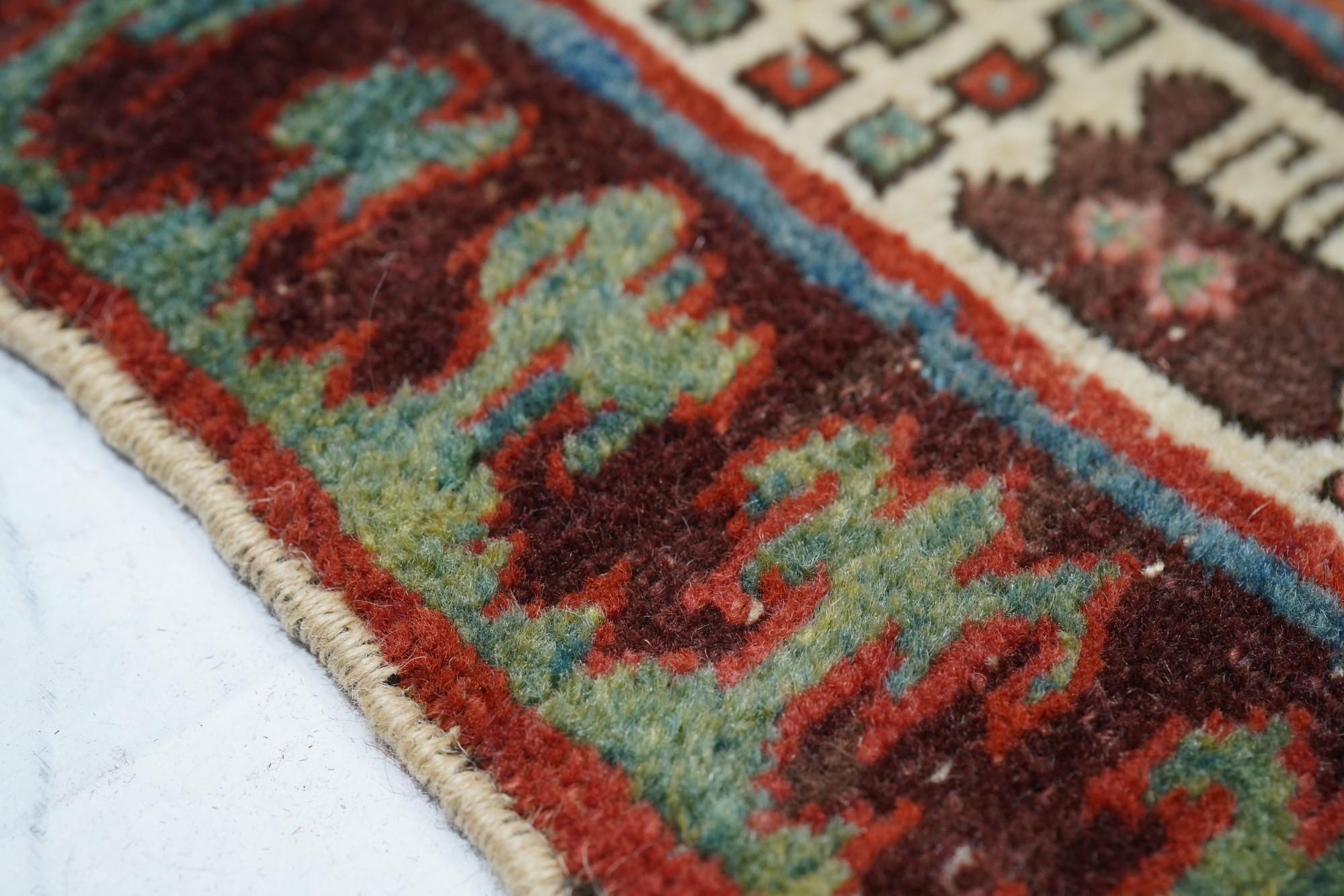 Tapis Sarab ancien de 3'8'' x 4'3'' cm Bon état - En vente à New York, NY