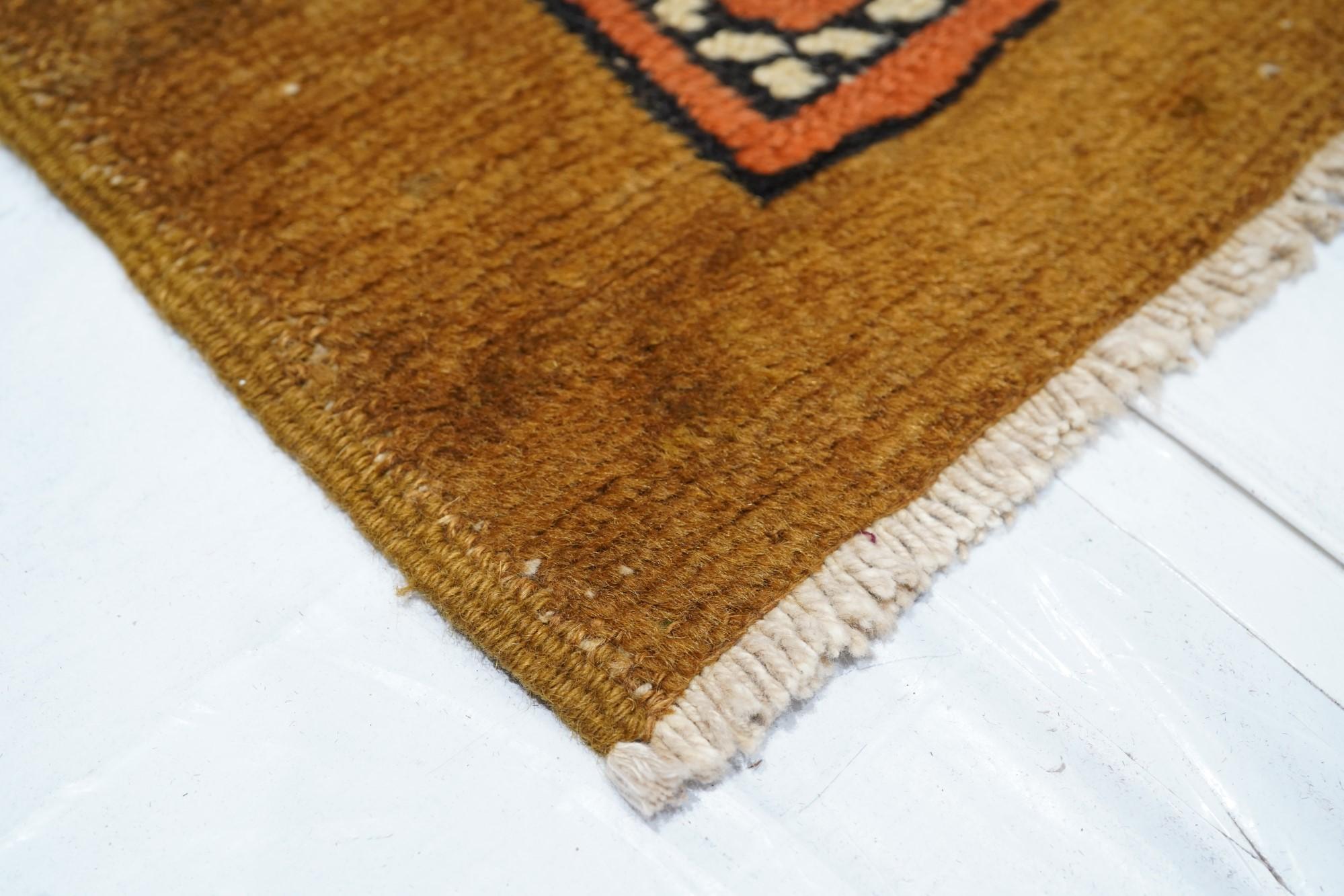 Antique Sarab Rug 3'9'' x 5'7'' In Good Condition For Sale In New York, NY