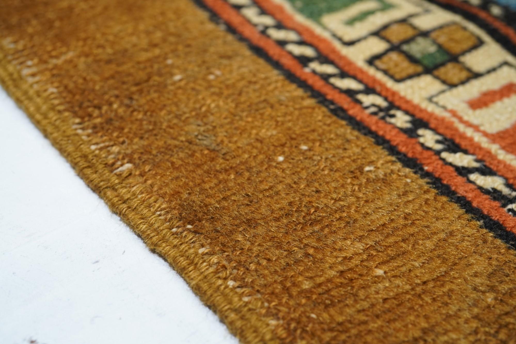 Late 19th Century Antique Sarab Rug 3'9'' x 5'7'' For Sale