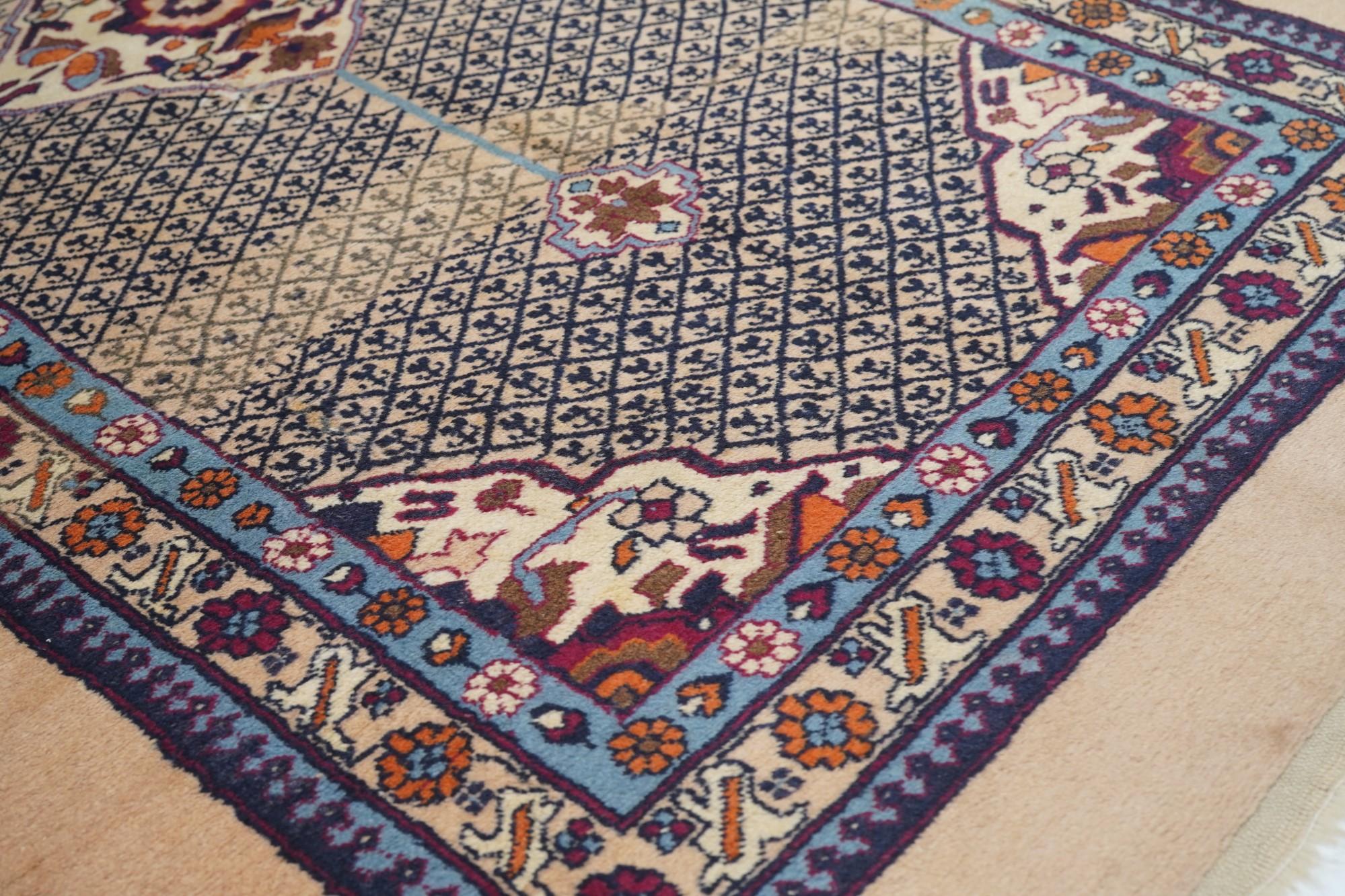 Antique Sarab Rug In Excellent Condition For Sale In New York, NY