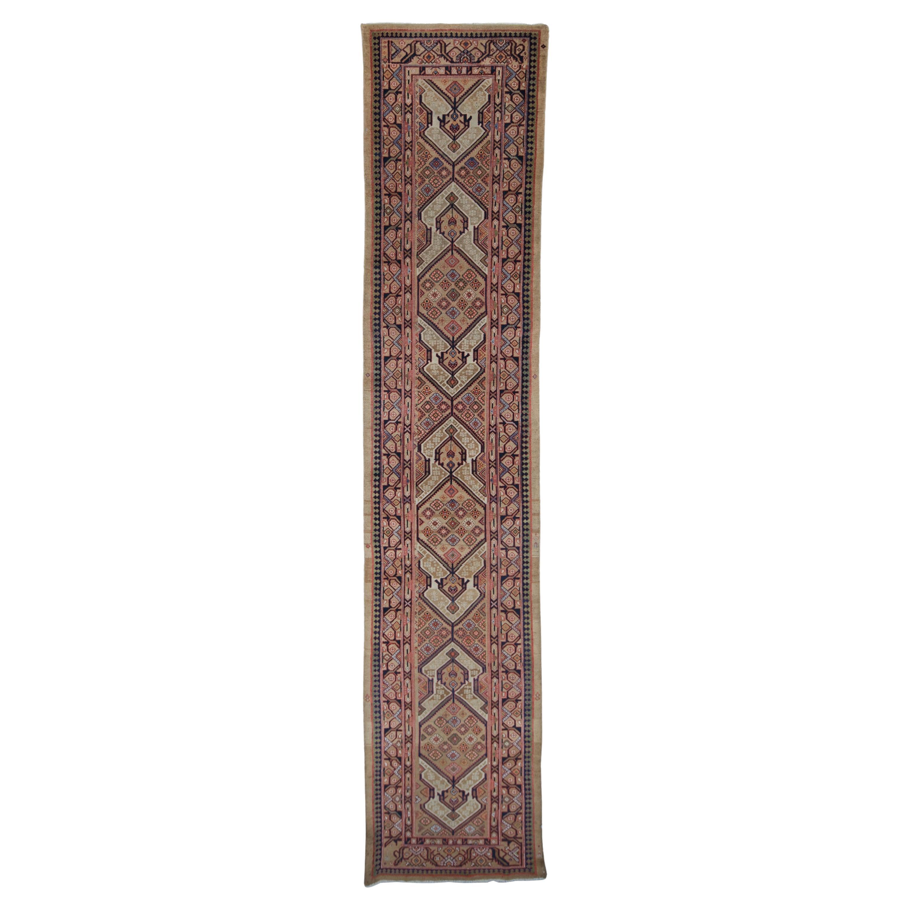 Chemin de table Sarab antique - Chemin de table du 19ème siècle, tapis fait main, chemin de table en laine en vente