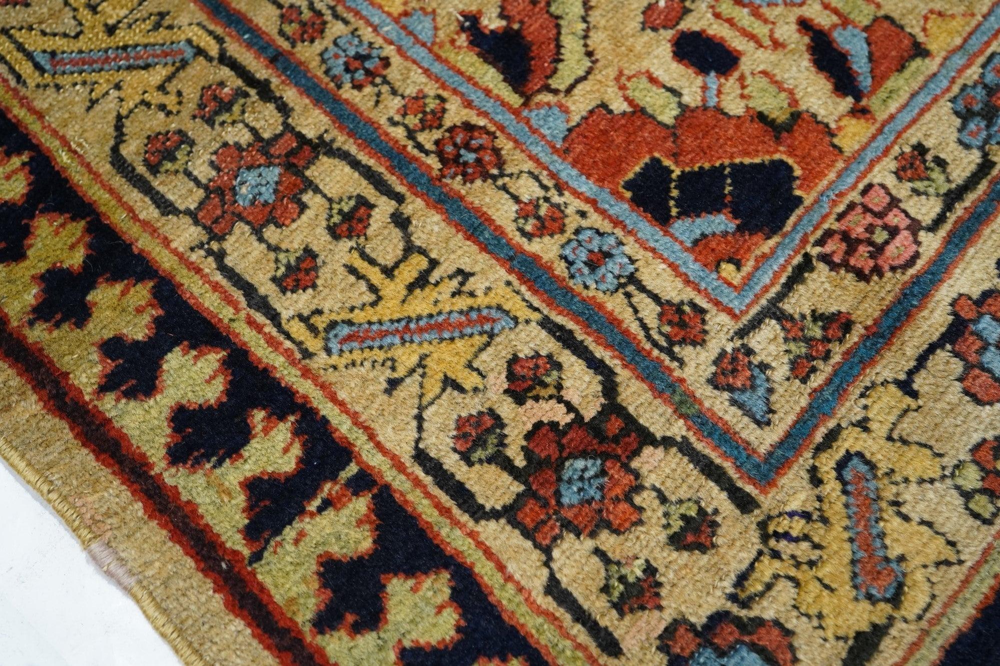 Antiker Sarab-Läufer 3'5'' x 17'10'' im Zustand „Gut“ im Angebot in New York, NY