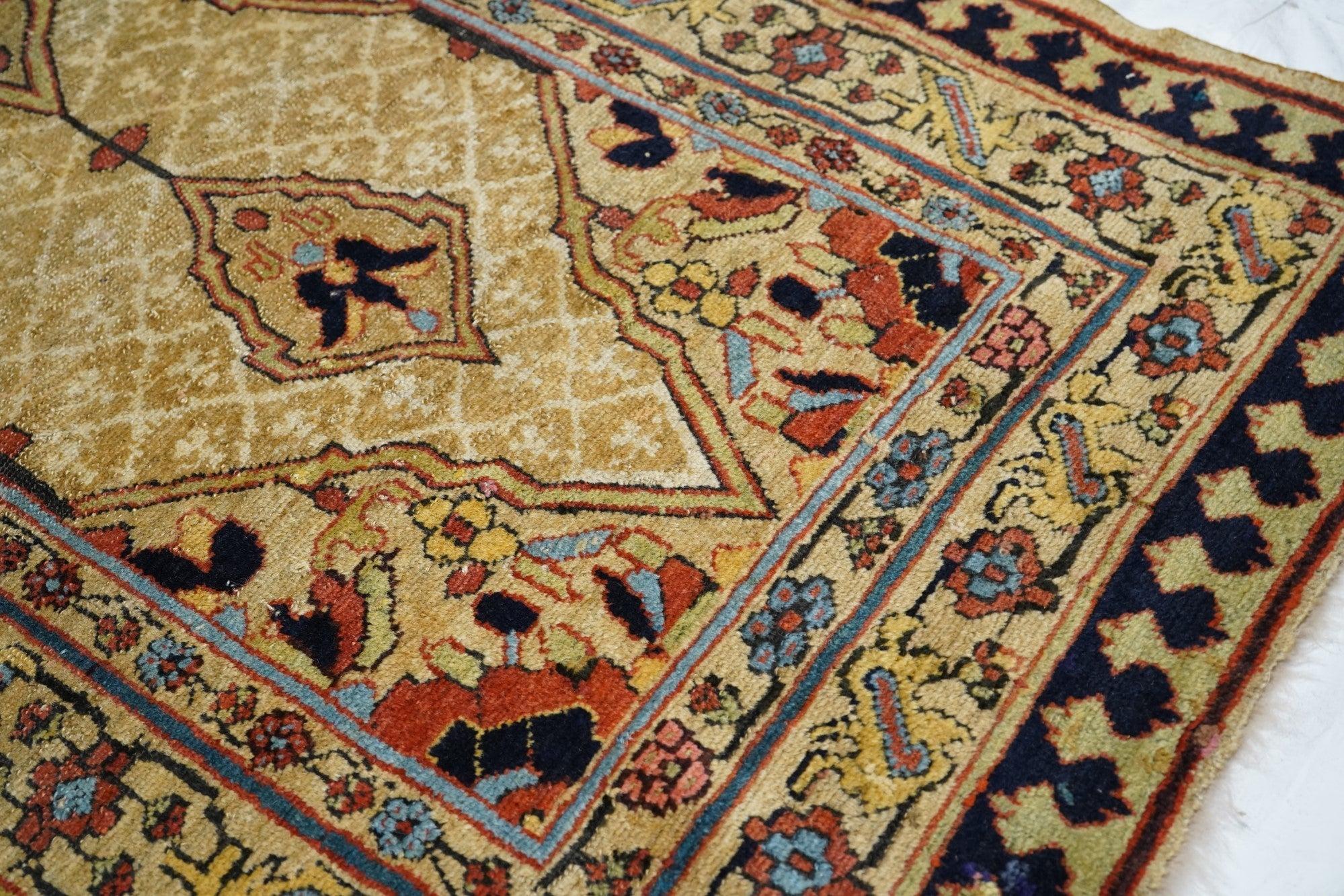 Antiker Sarab-Läufer 3'5'' x 17'10'' (20. Jahrhundert) im Angebot