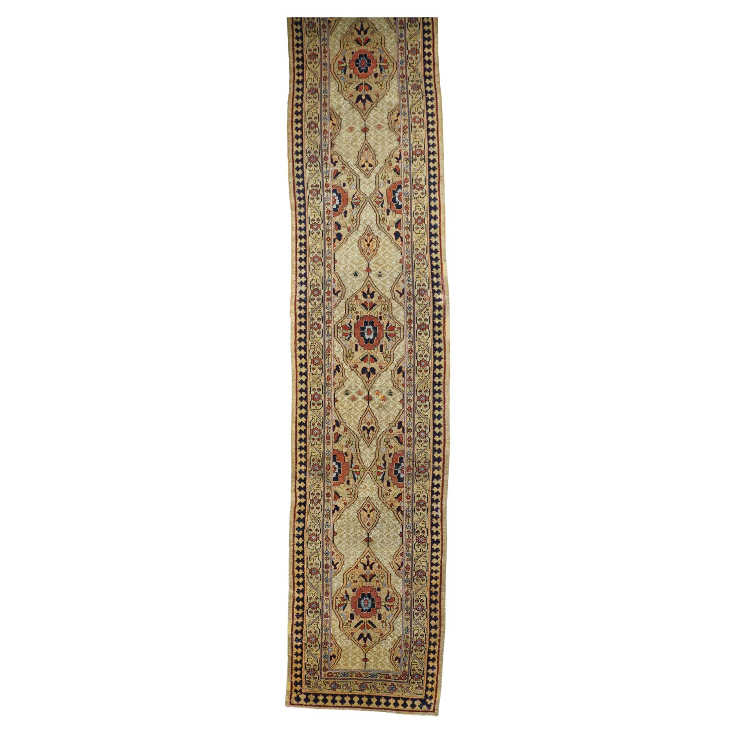 Antiker Sarab-Läufer 3'5'' x 17'10''