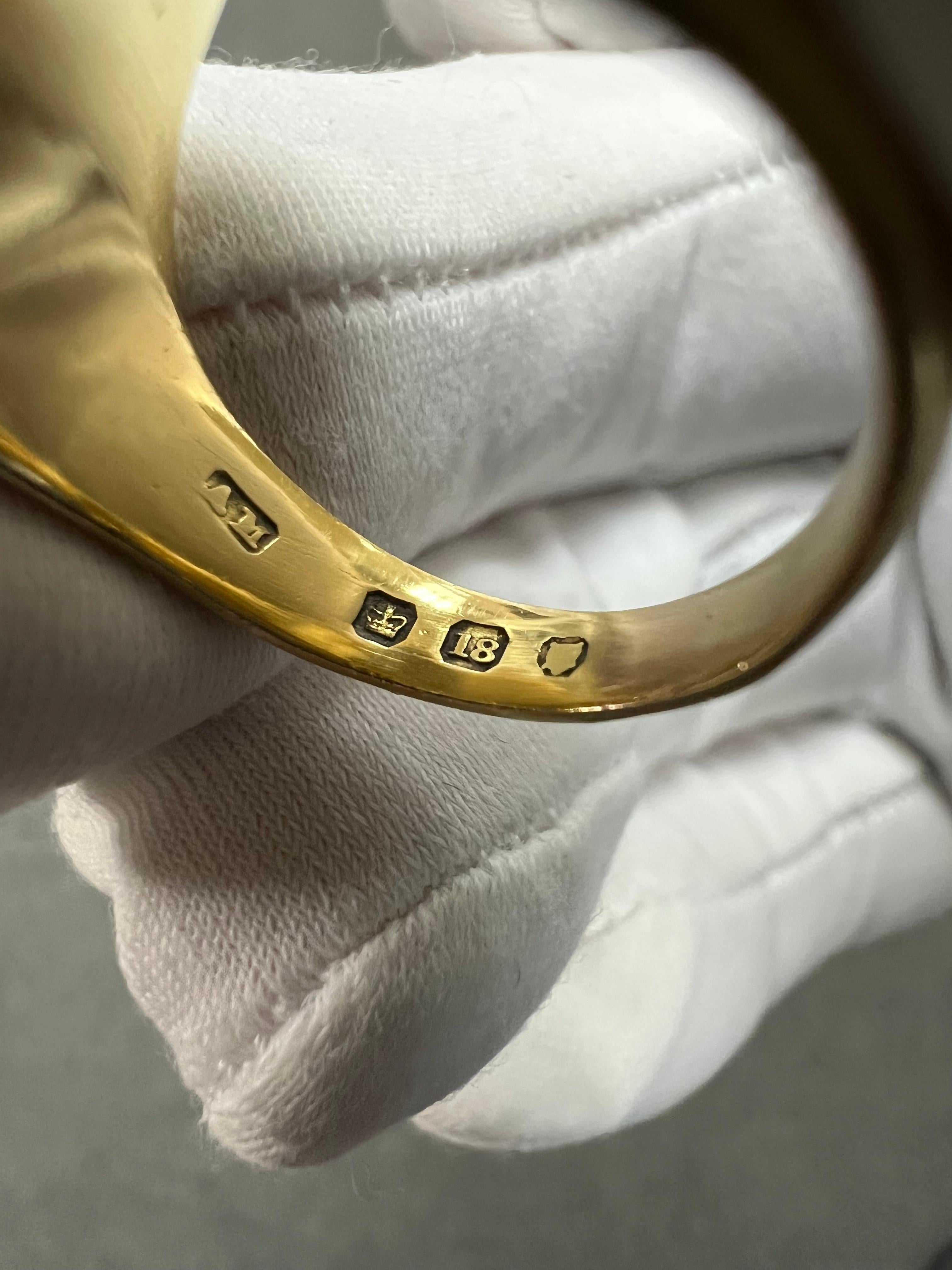 Antique Sardonyx Signet 18k Yellow Gold Ring Circa 1910 For Sale 9