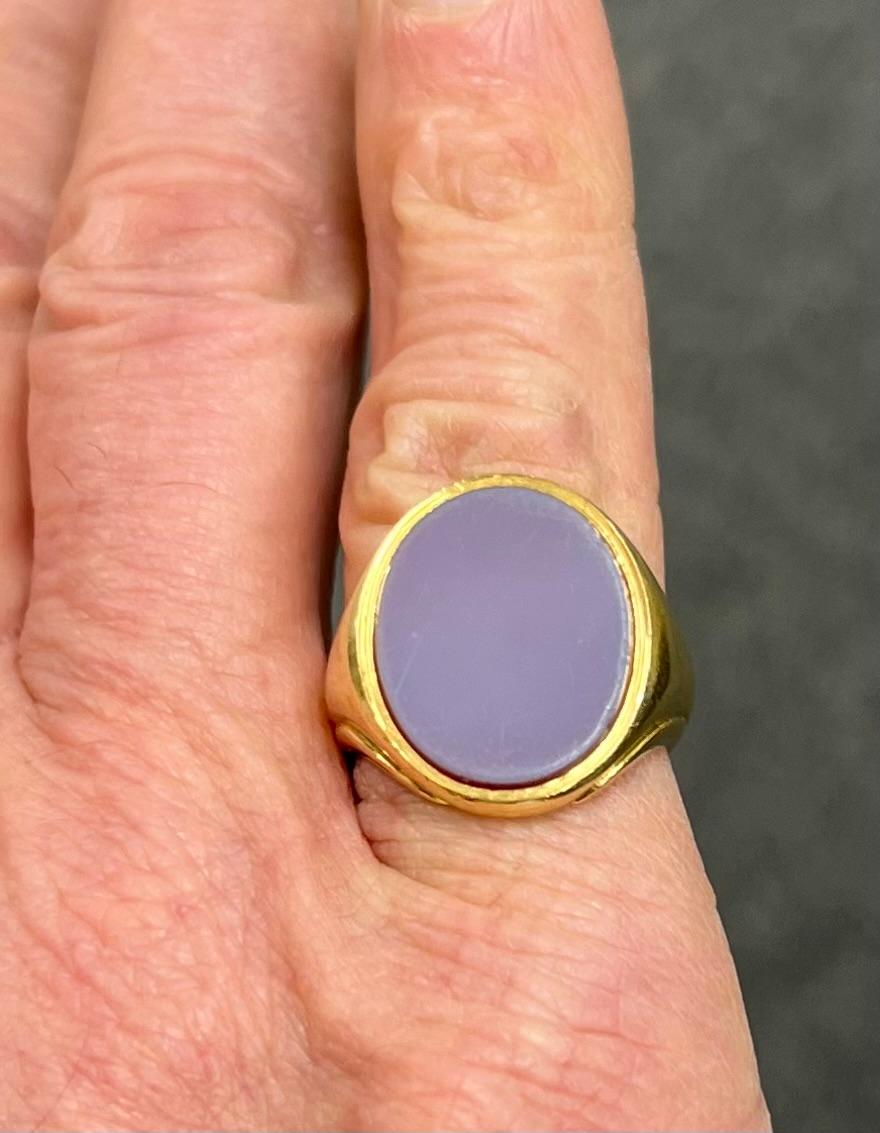 Antique Sardonyx Signet 18k Yellow Gold Ring Circa 1910.

The Antique Sardonyx signet ring made in 18k yellow gold from around1910 is a basic example of these style of rings made during this era.   Very simple and wearable.

Owning a Sardonyx Signet