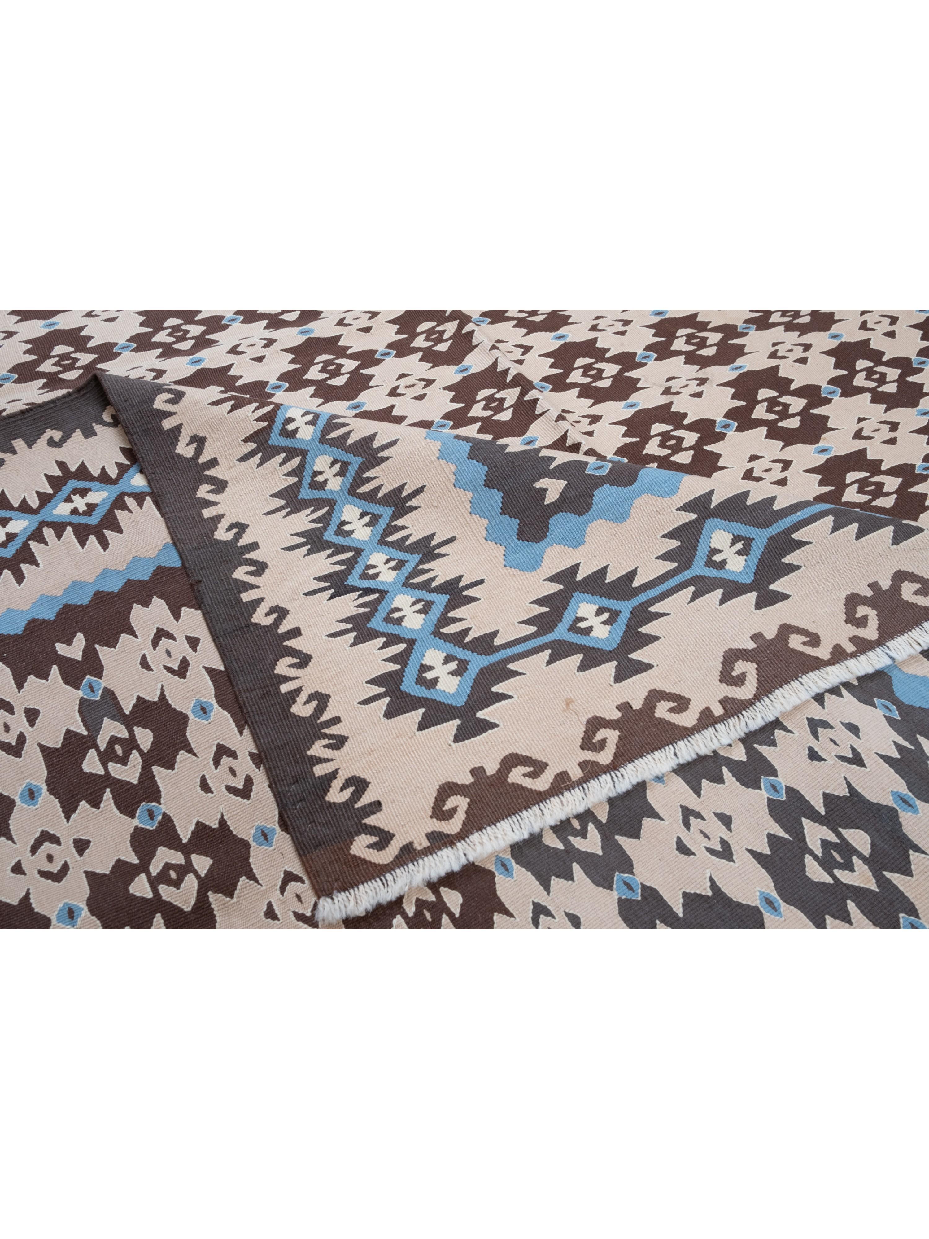 Teinture végétale Tapis Kilim antique Sarkoy, tapis turc d'Anatolie occidentale, style balkanique unique en vente