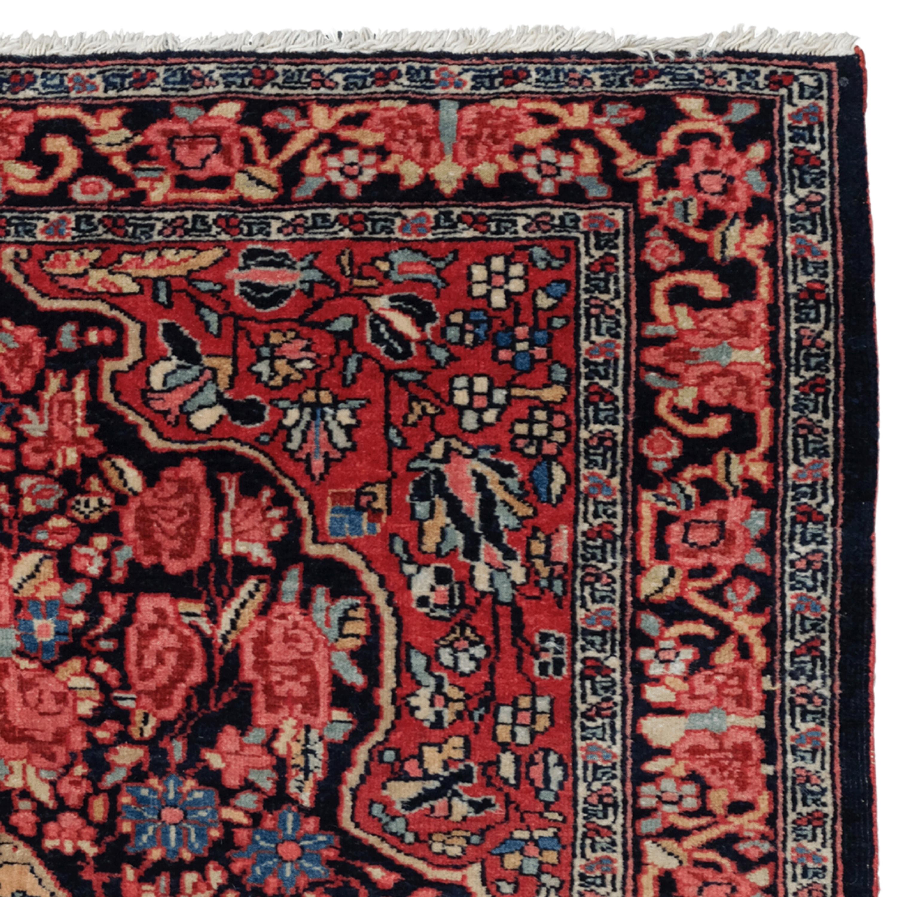 Antique Sarouk Bag Face - 19th Century Sarouk Bag Face, Antique Rug, Vintage Rug In Good Condition For Sale In Sultanahmet, 34