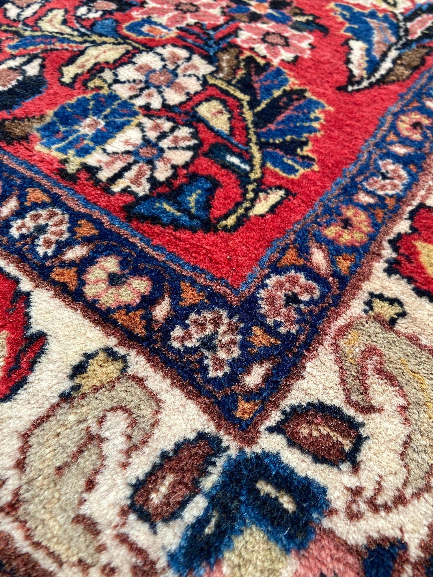 Antique Sarouk Carpet 3.07m x 2.45m For Sale 5