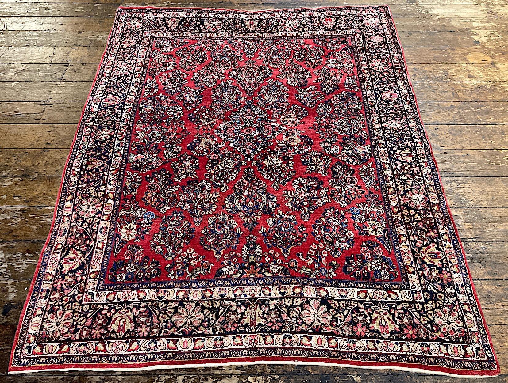 Early 20th Century Antique Sarouk Carpet 3.07m x 2.45m For Sale