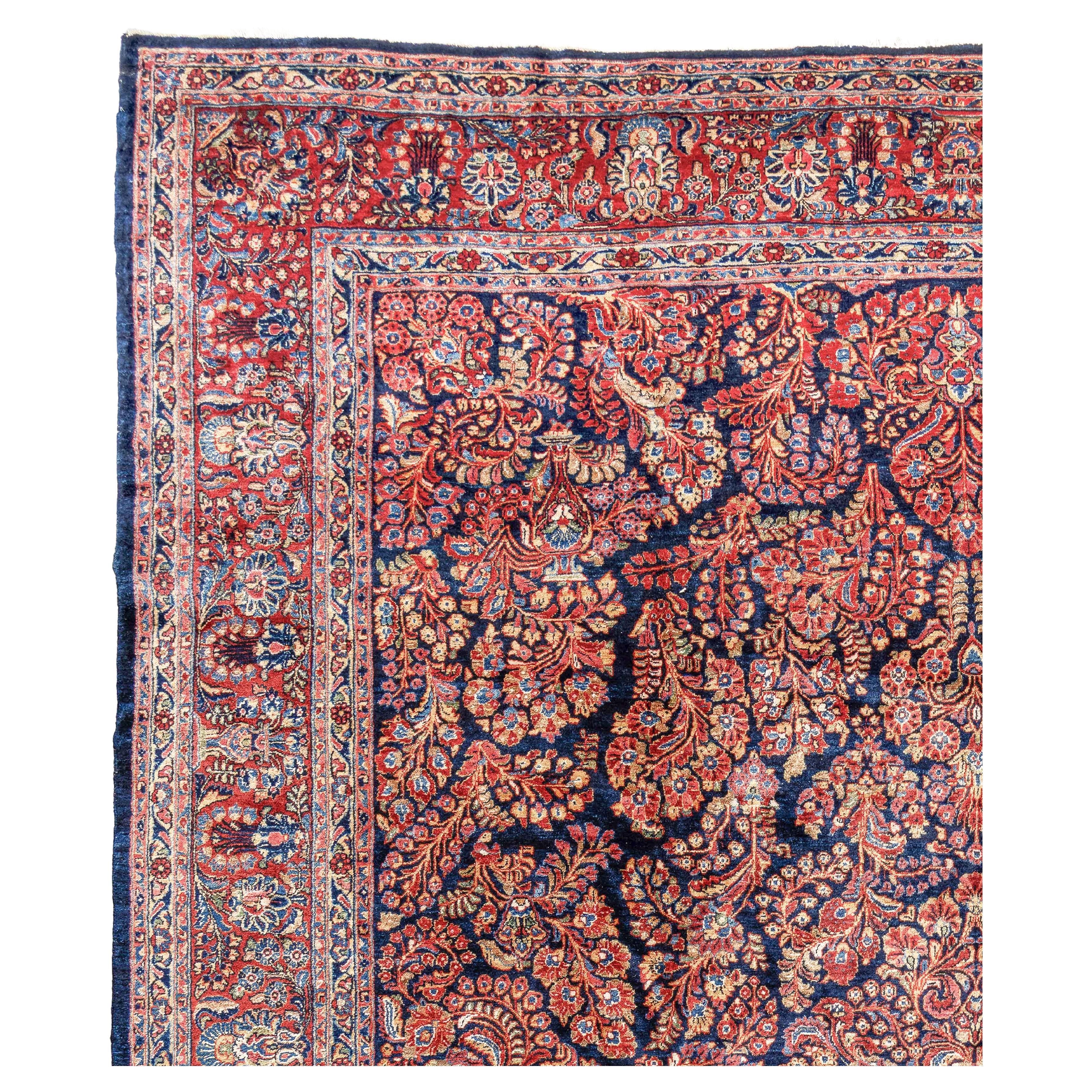 Antique Sarouk Carpet, Early 20th Century, 10
10" × 13
2" For Sale