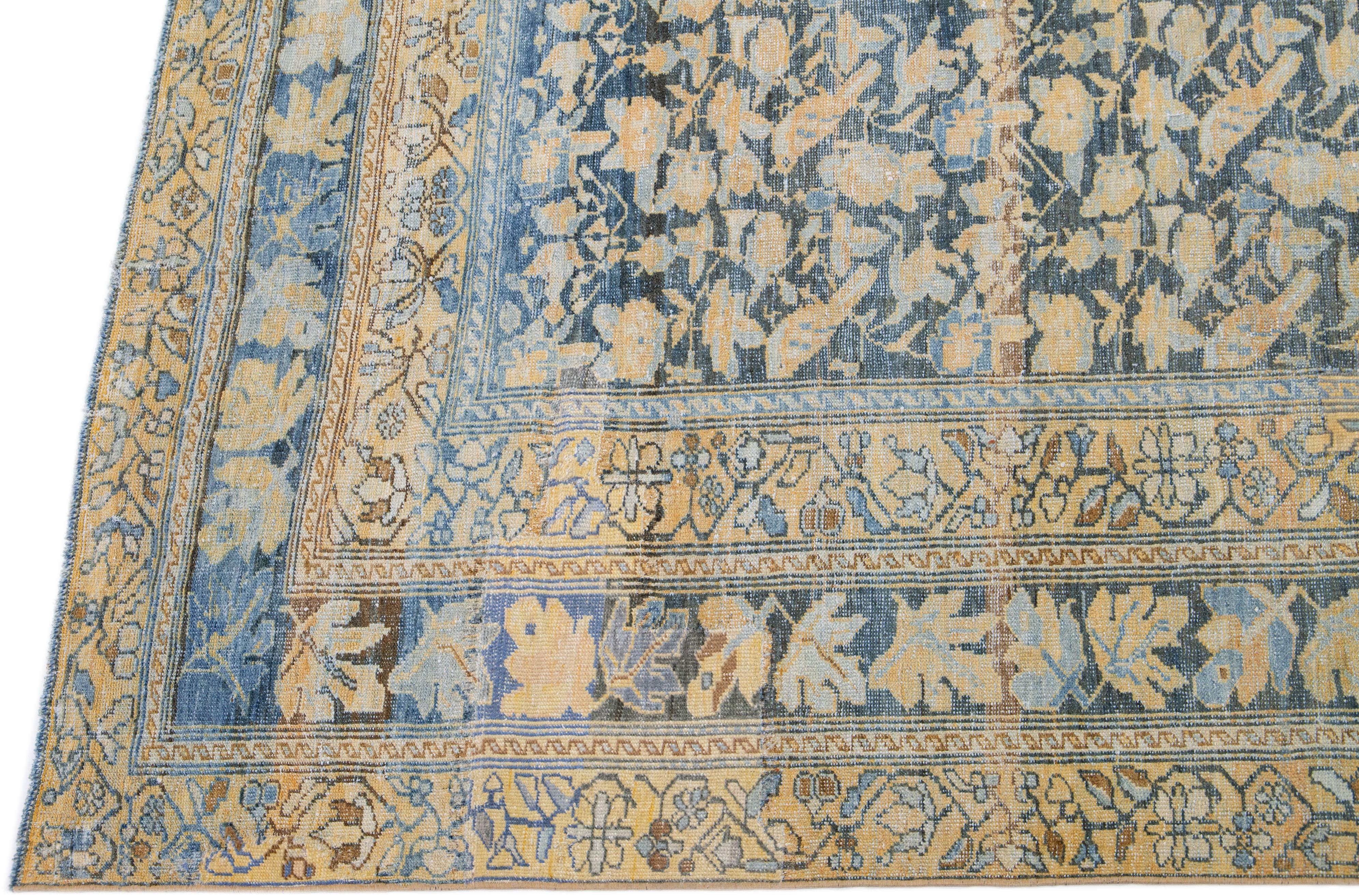 Antique Sarouk Farahan Persian Blue Handmade Floral Motif  Wool Rug In Good Condition For Sale In Norwalk, CT
