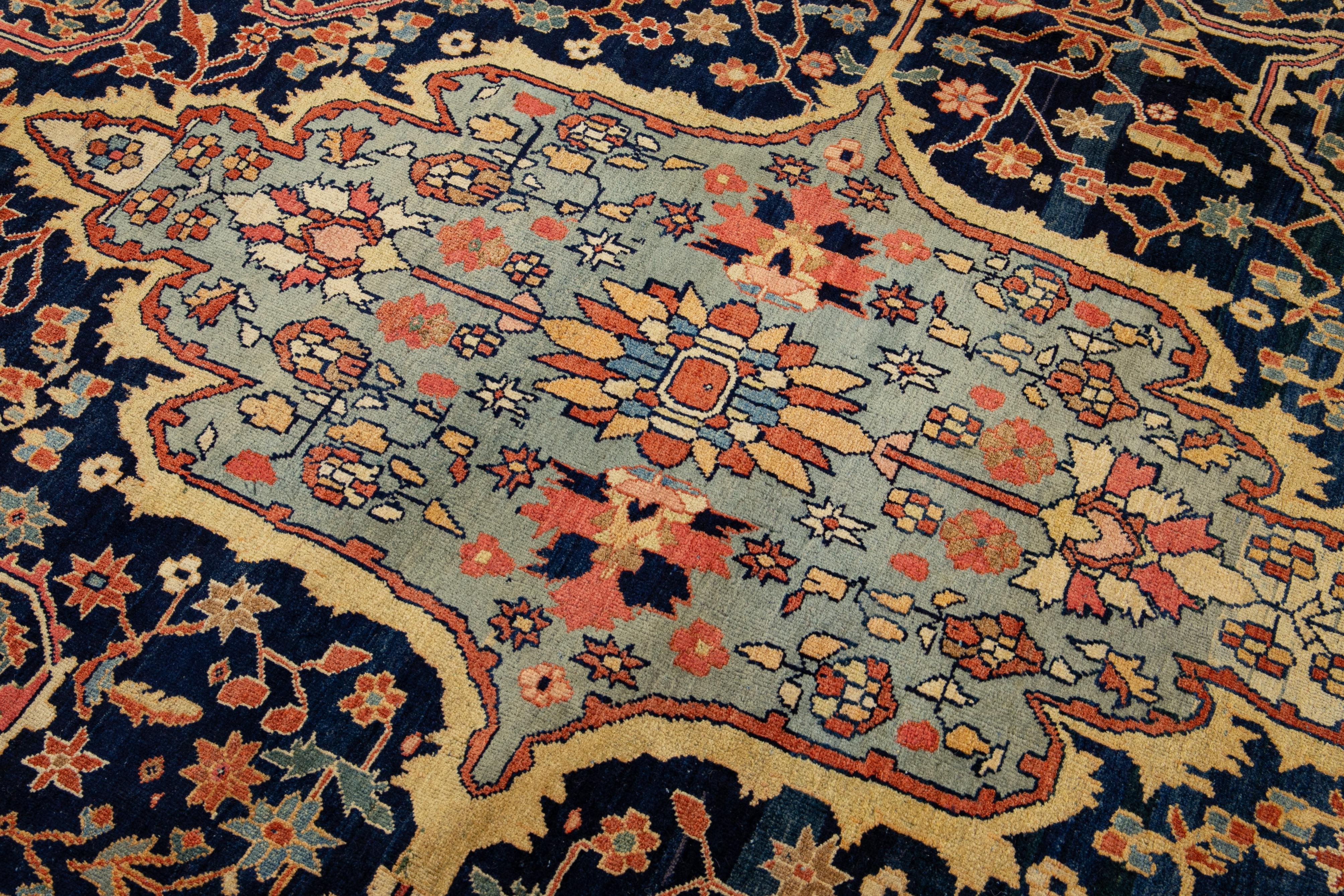 Fin du XIXe siècle Tapis persan ancien Sarouk Farahan fait à la main à motif de médaillons rouille en vente