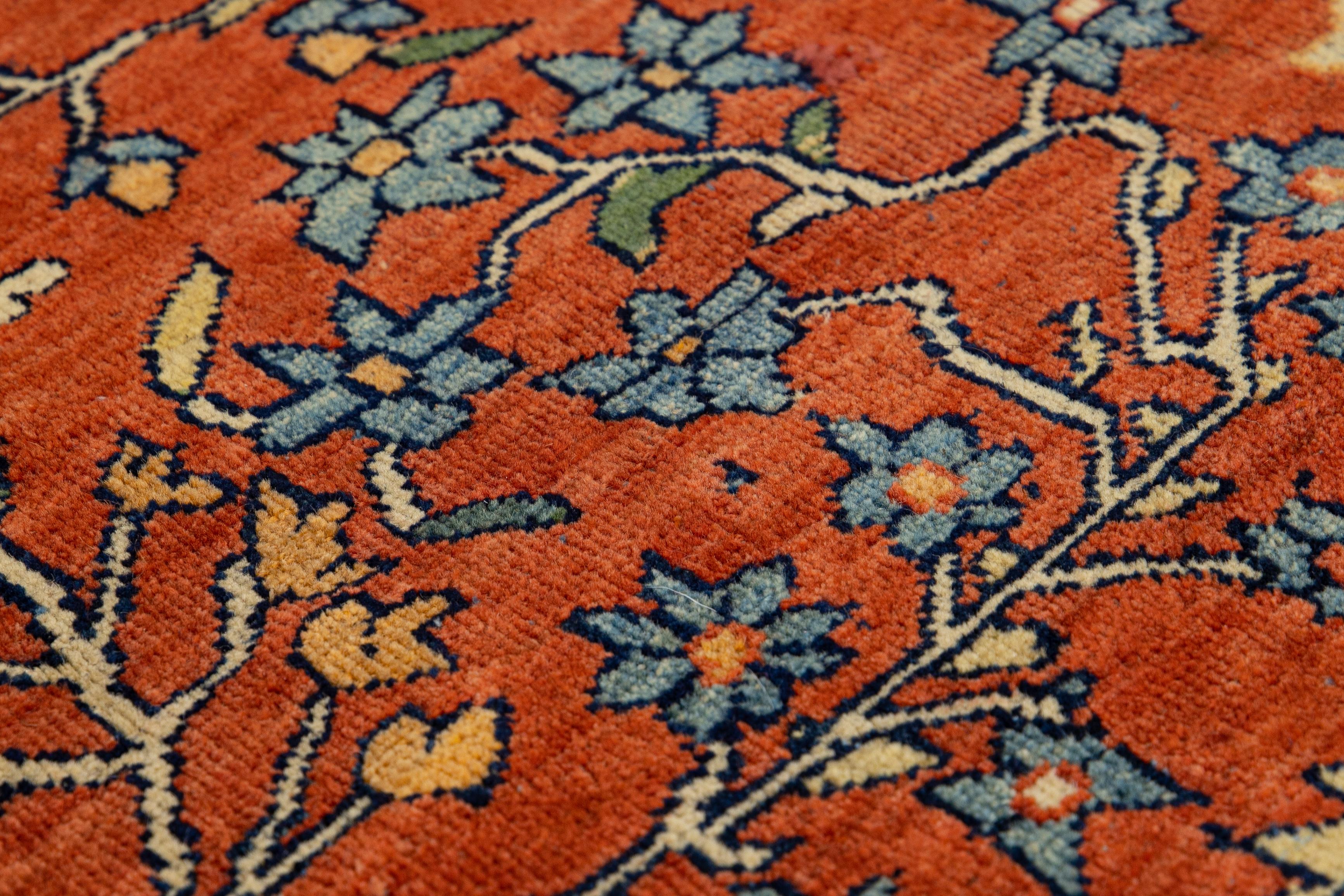 Laine Tapis persan ancien Sarouk Farahan fait à la main à motif de médaillons rouille en vente