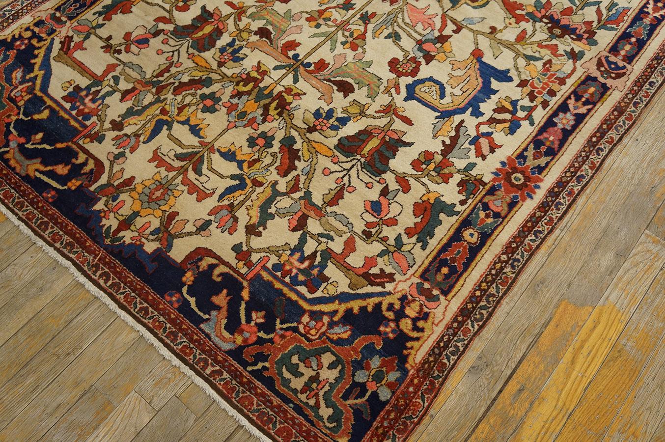 Late 19th Century Persian Sarouk Farahan Carpet ( 4'4'' x 6'9''- 132 x 205 )  For Sale 8